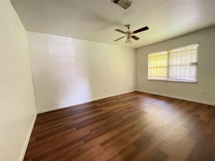 Property Photo:  4823 Shreveport Boulevard B  TX 77028 