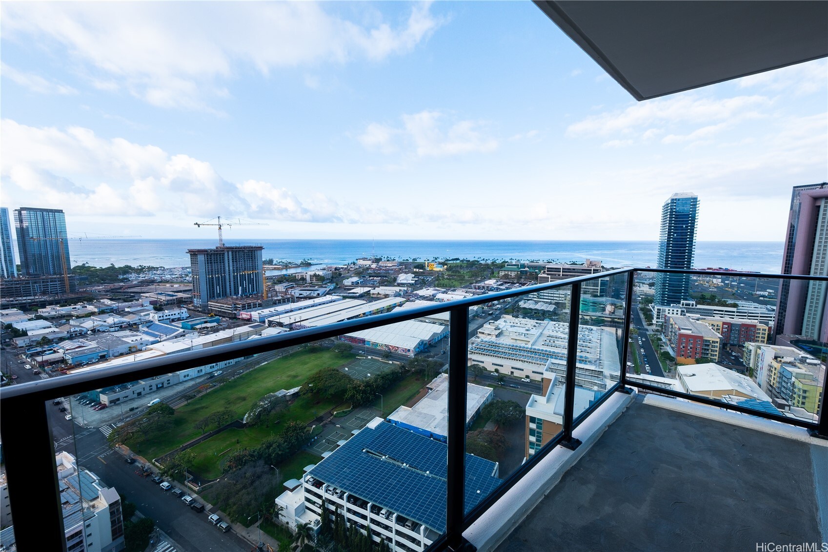 Property Photo:  615 Keawe Street 3207  HI 96813 