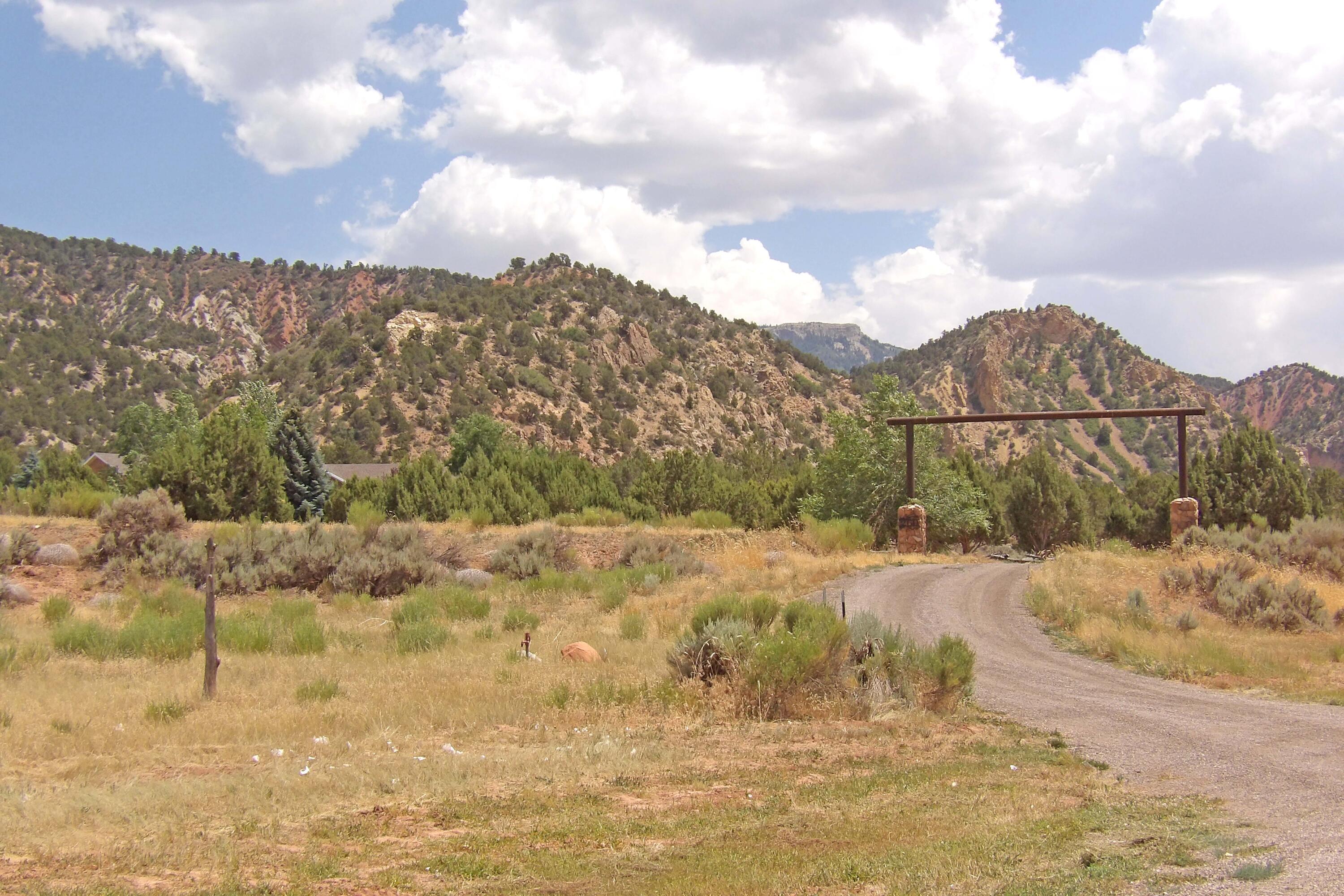 Property Photo: 269 S 100 E UT 84742