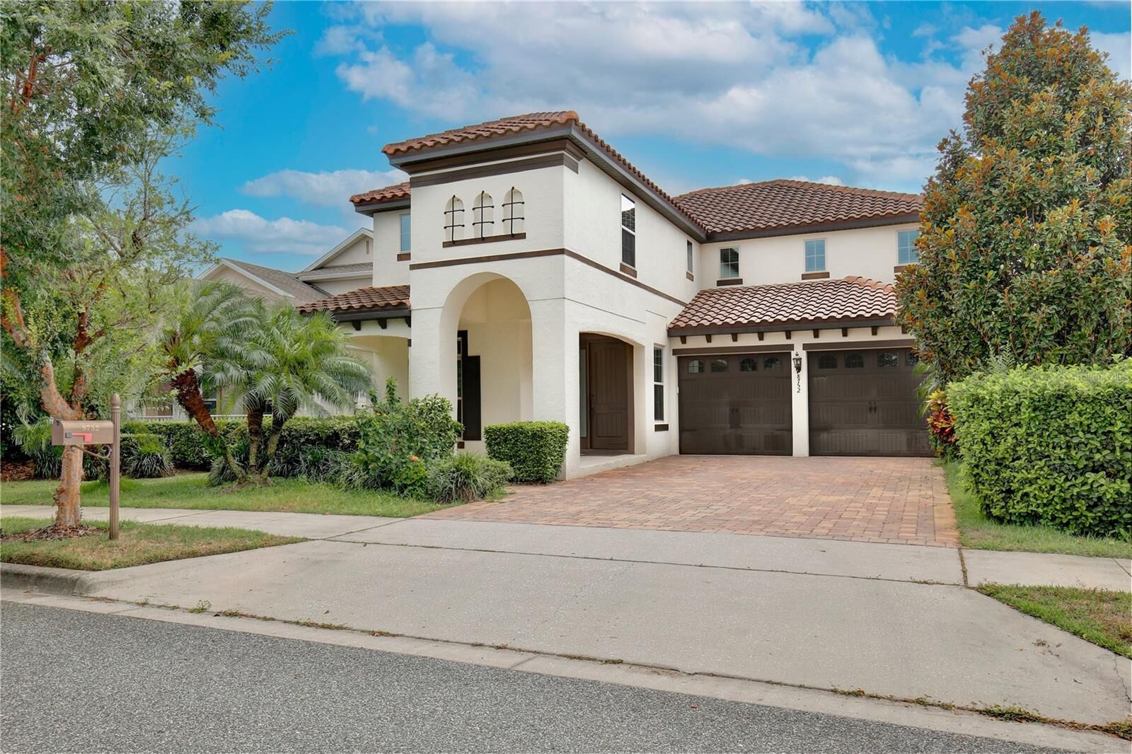 Property Photo:  8752 Lookout Pointe Drive  FL 34786 