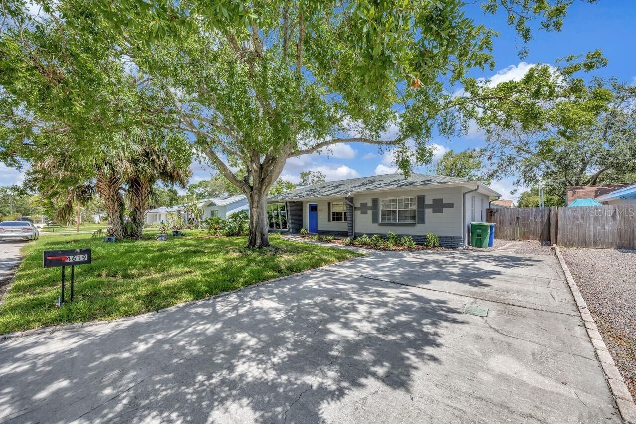 Property Photo:  4619 W Bay Villa Avenue  FL 33611 