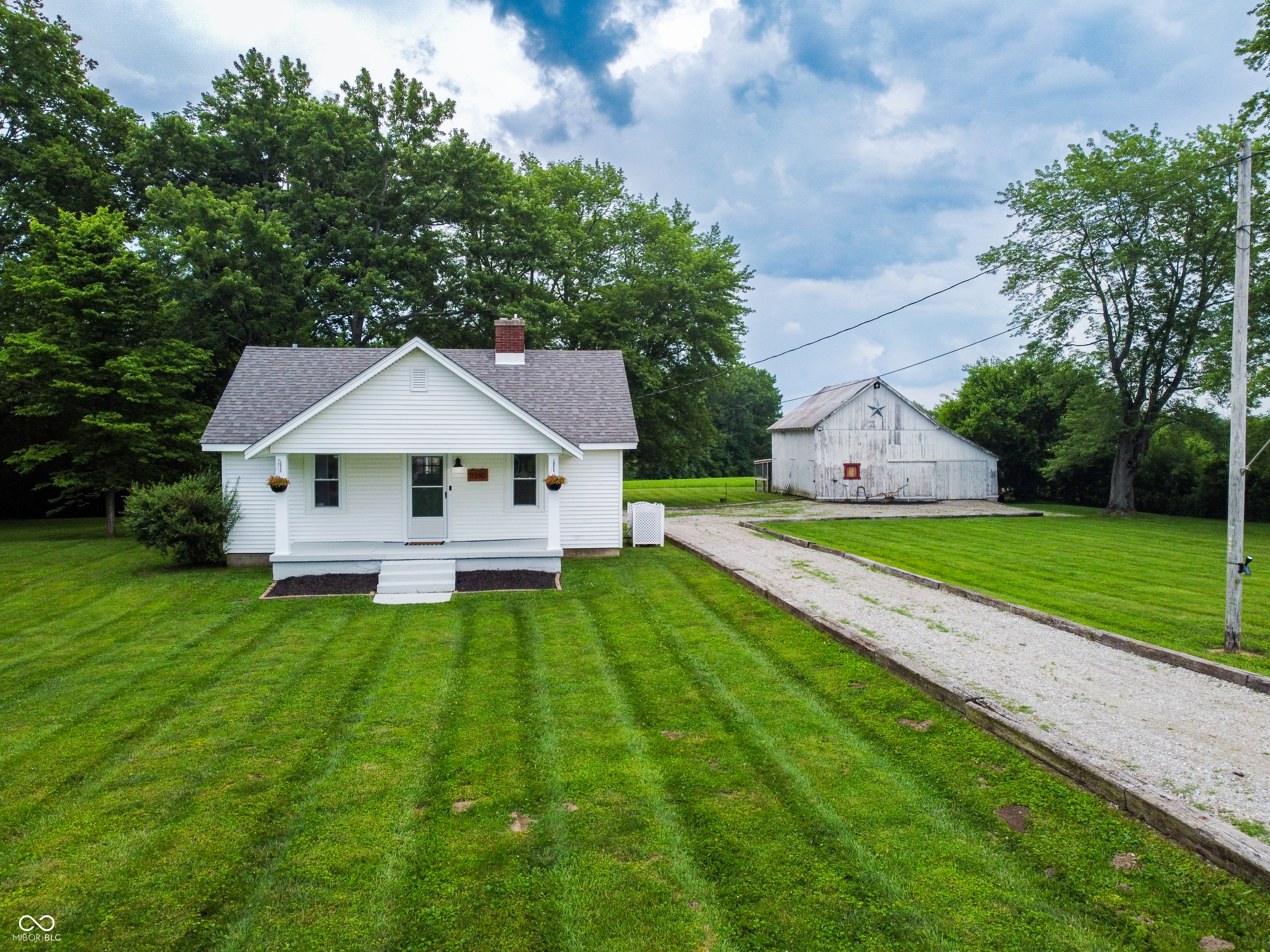 11280 N Division Road  Fountaintown IN 46130 photo