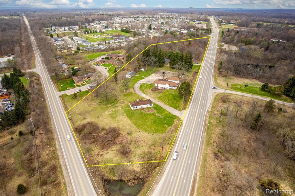 10685 Dixie Highway  Davisburg MI 48350 1125 photo