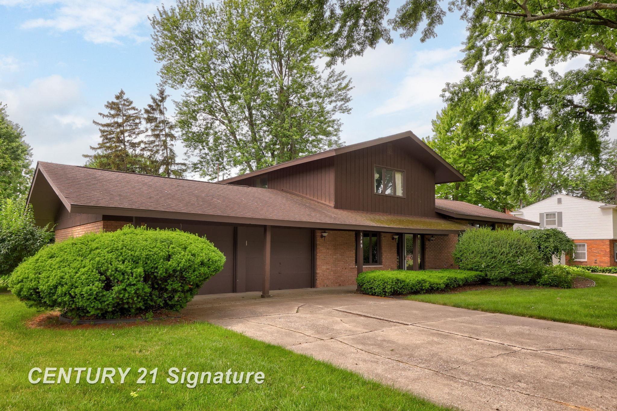 Property Photo: 5349 Vanalleo Drive MI 48638