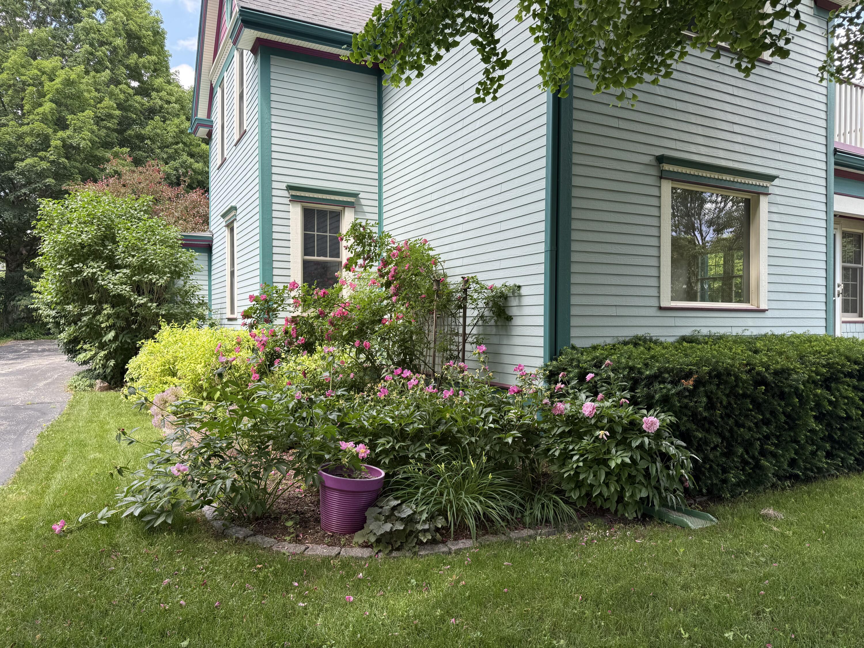 Property Photo: N50w7228 Western Rd WI 53012