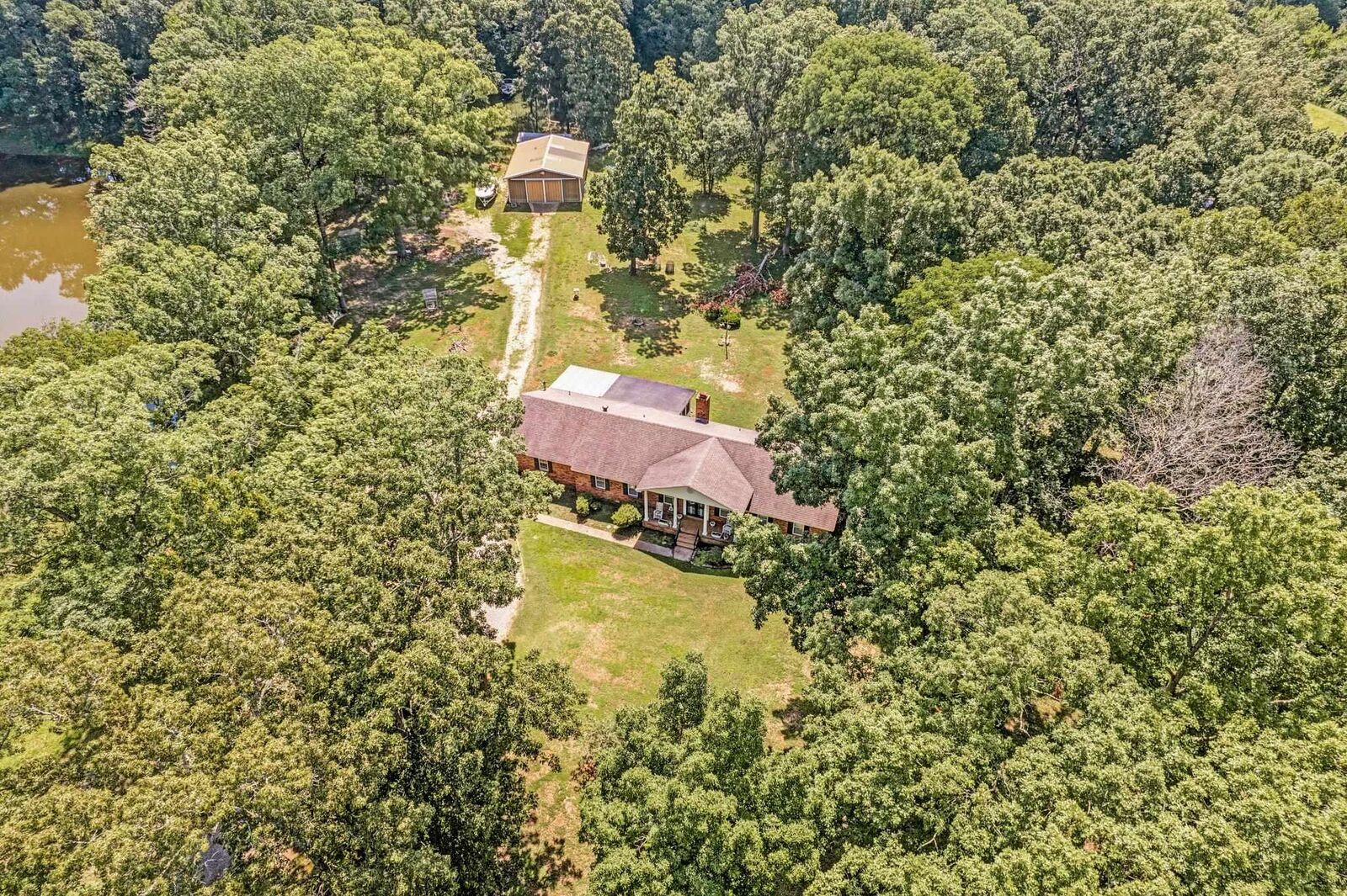 Property Photo:  175 Camellia Way  TN 38028 