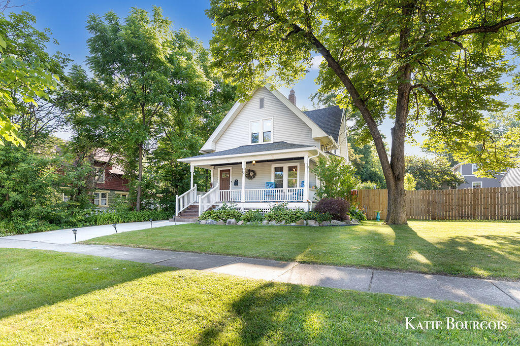 Property Photo: 140 S Monroe Street NE MI 49341