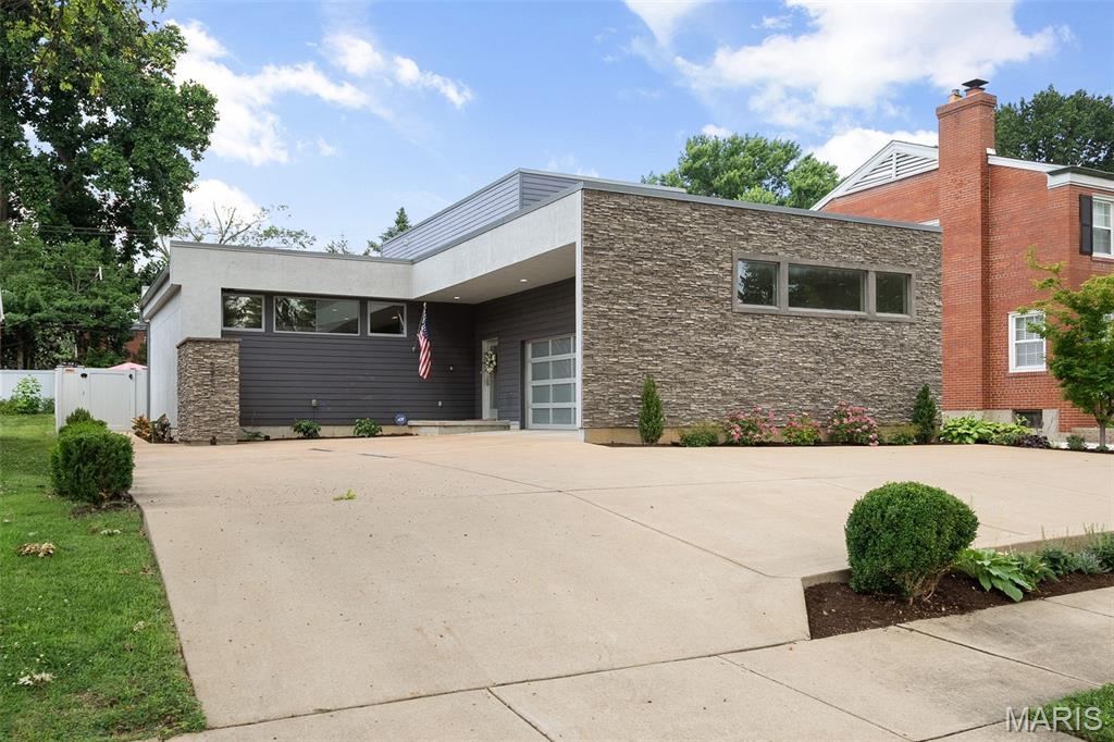 5951 Jamieson Avenue  St Louis MO 63109 photo