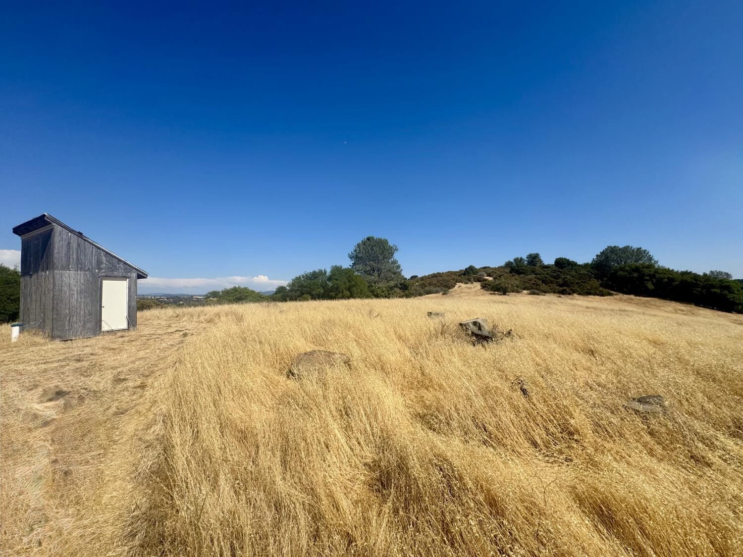 Property Photo: 7505 Lawson Road CA 95252