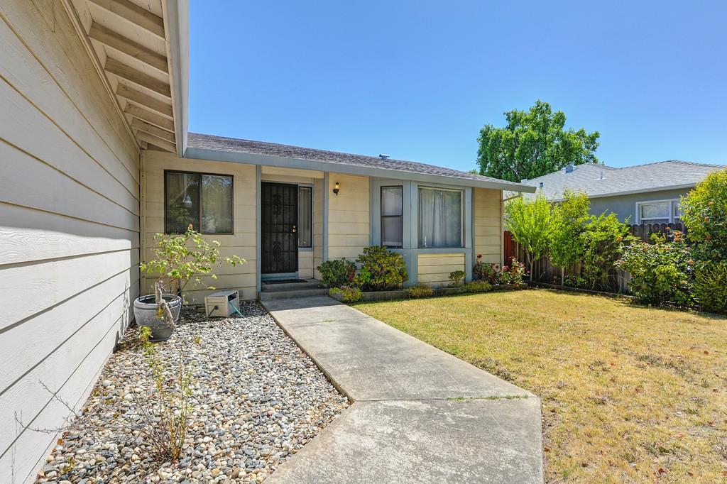 Property Photo:  2534 49th Avenue  CA 95822 