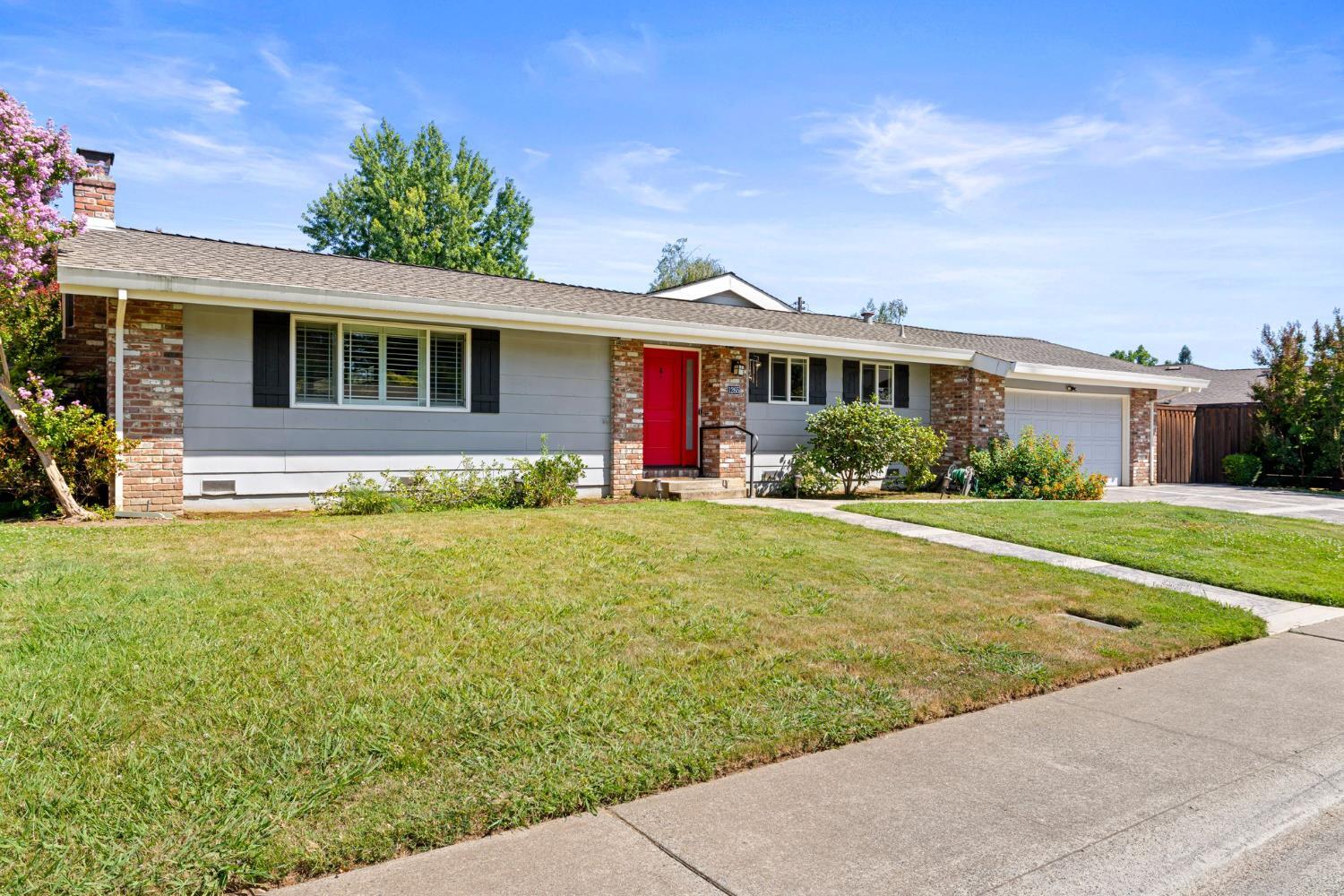 Property Photo: 1265 Meredith Way CA 95608