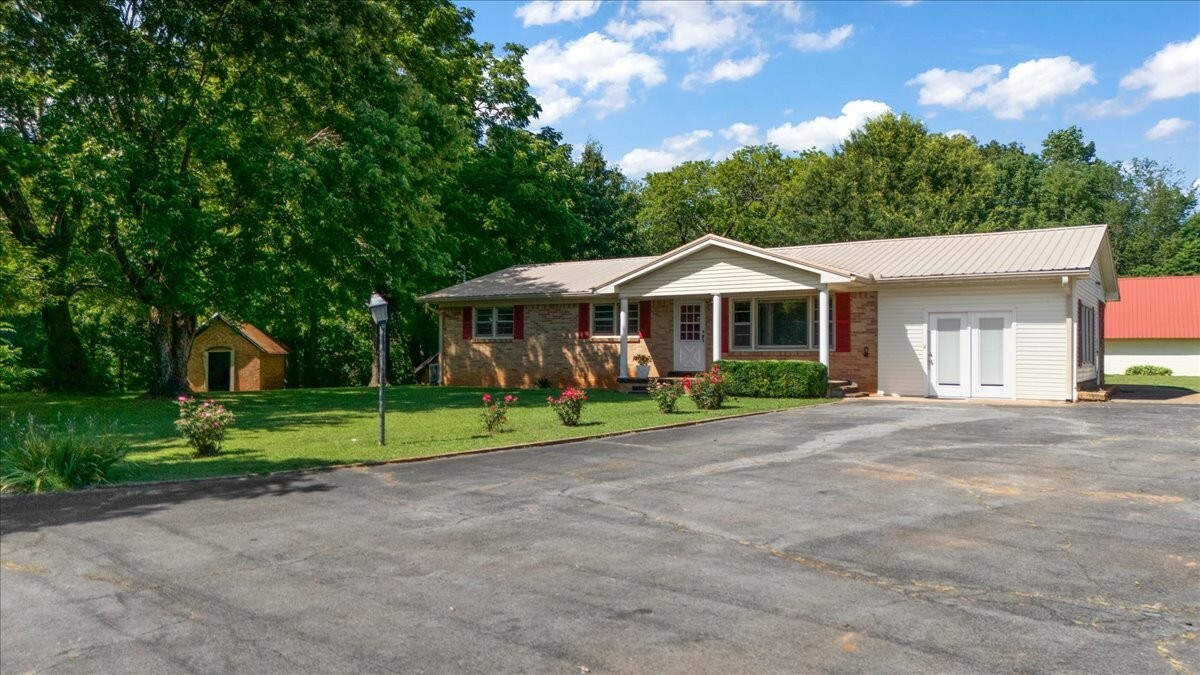 Property Photo: 318 David St TN 38464