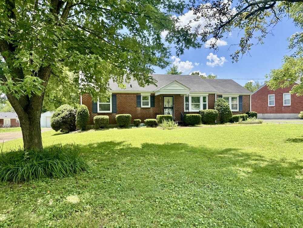 Property Photo: 2533 Hibbitts Rd TN 37214
