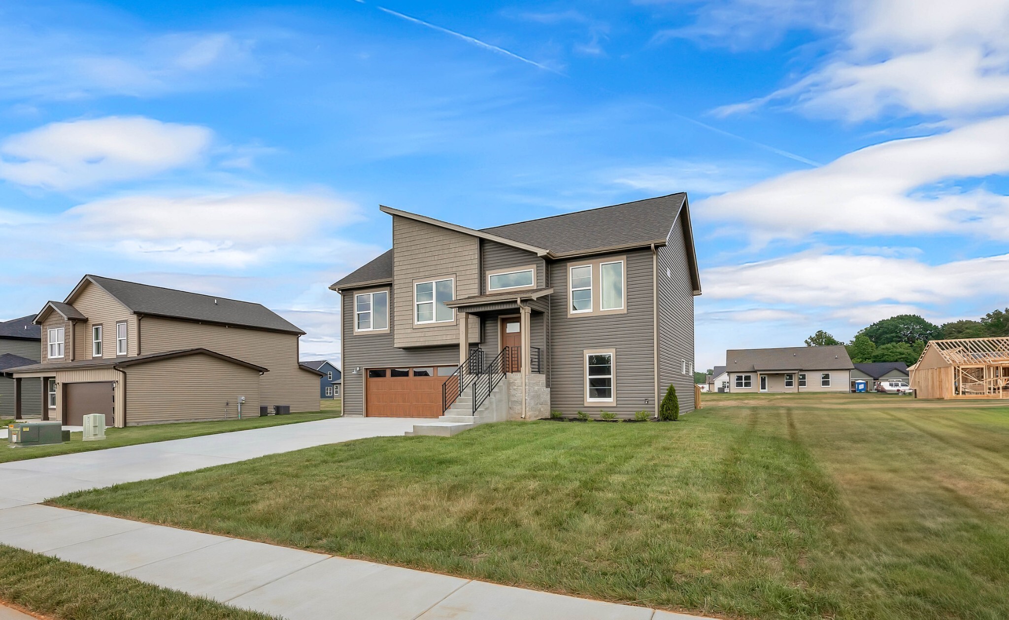 Property Photo:  211 Donegal Dr  TN 37042 
