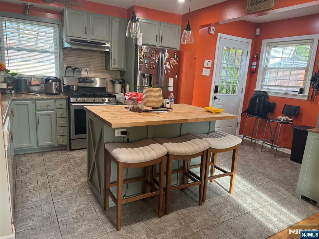 Property Photo: 22 Northview NJ 07026