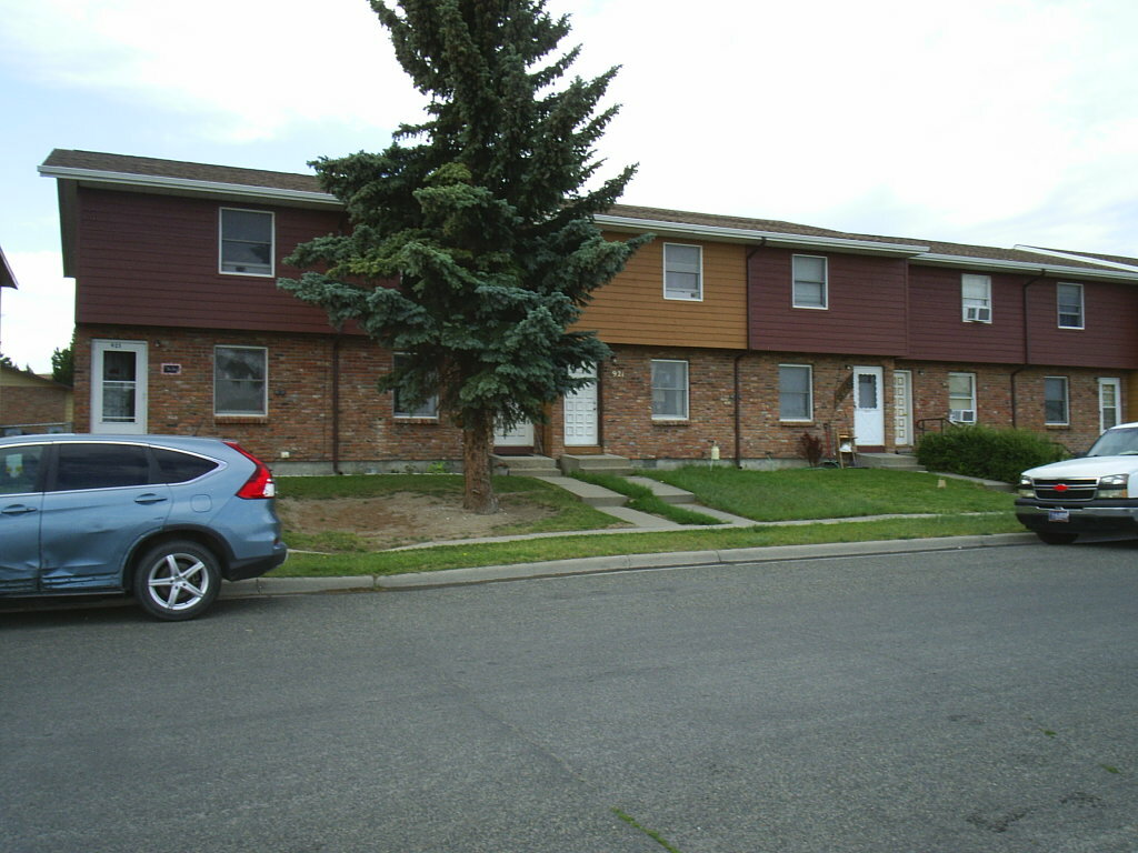 Property Photo: 911 Hialeah Court MT 59601