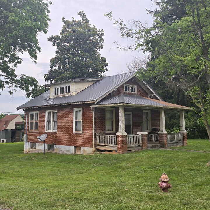 1113 Third Street  Radford VA 24141 photo