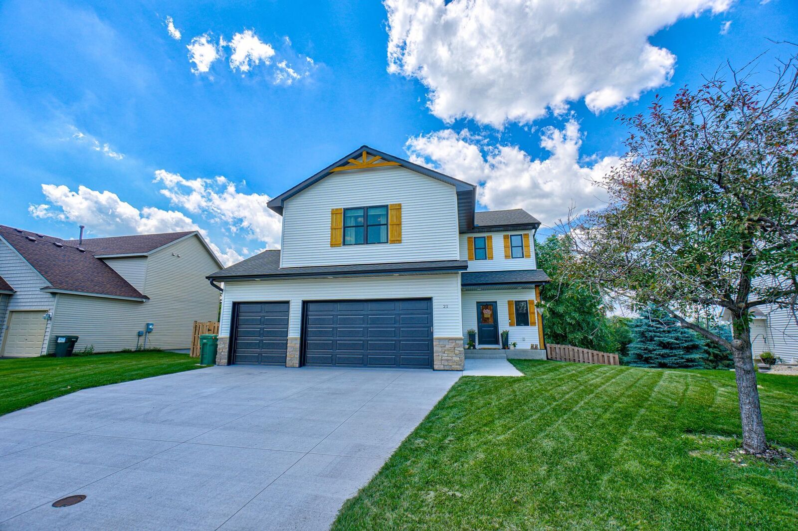 Property Photo: 21 Windsor Wood Path WI 54016