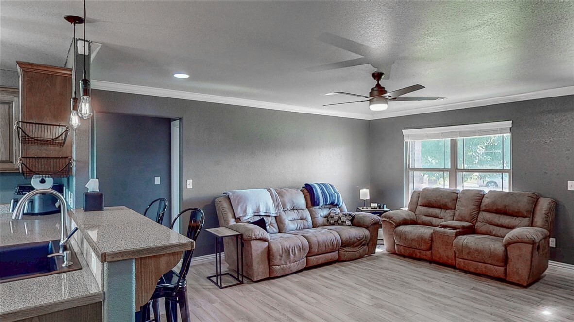 Property Photo: 1401 Arkansas Lane AR 72753