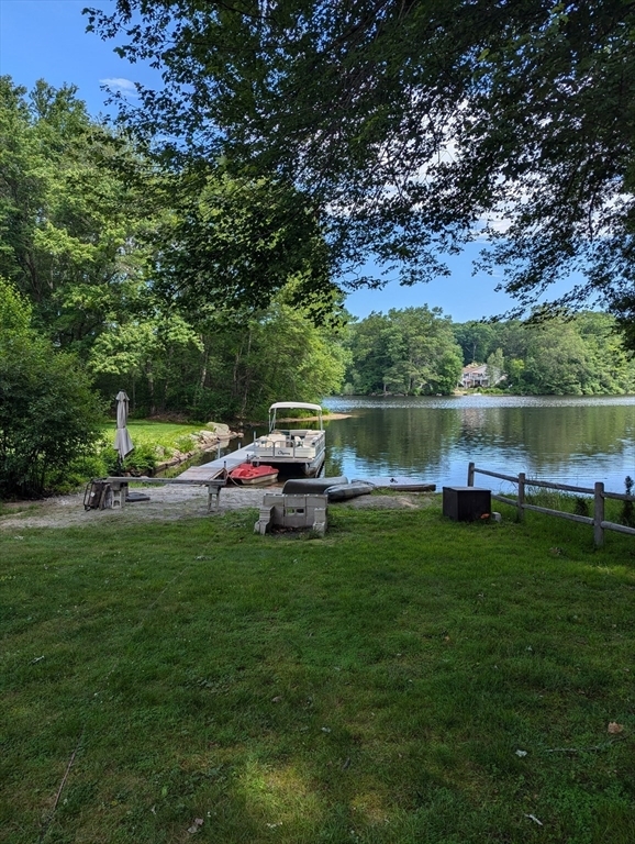 Property Photo:  14 Elizabeth St  MA 01571 