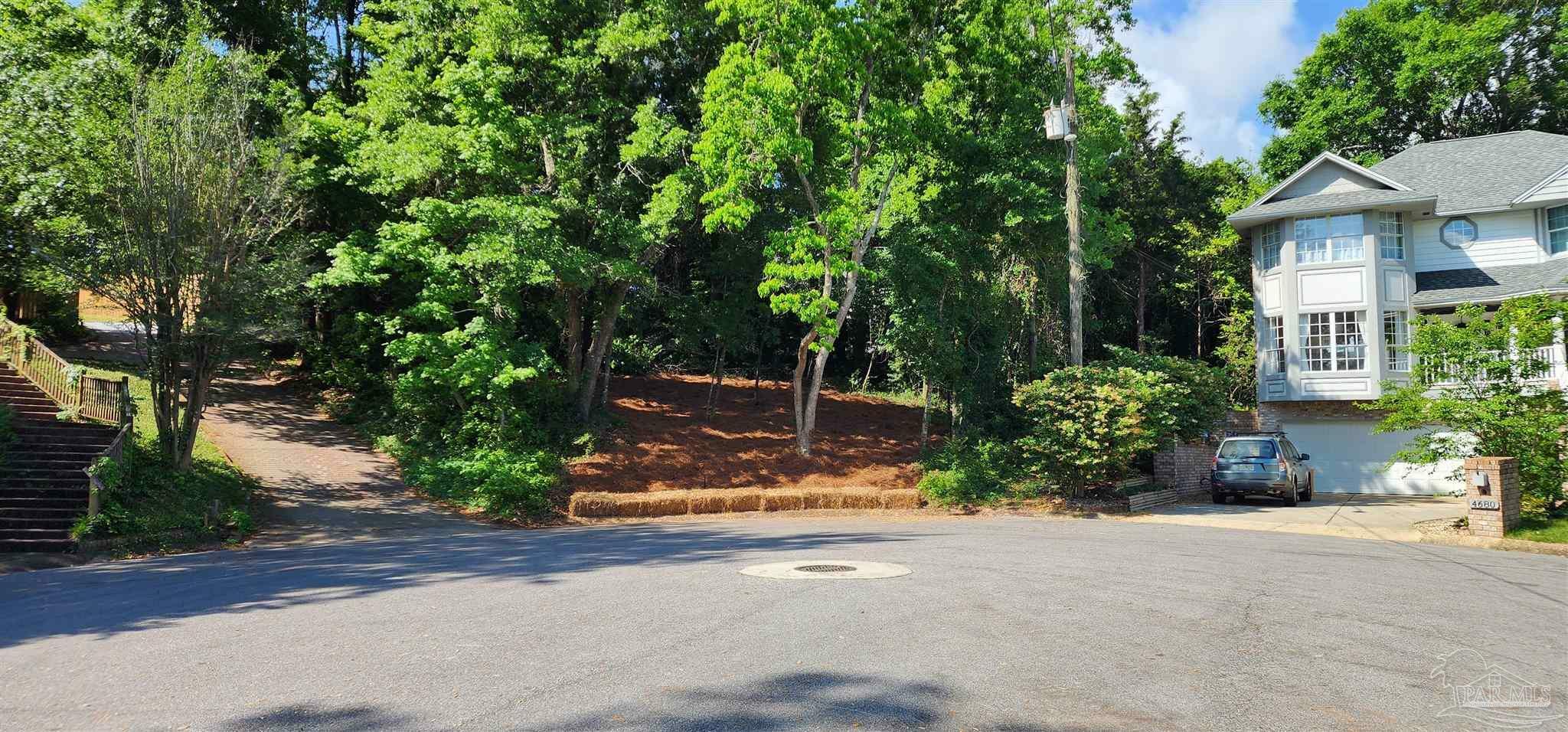 Property Photo: 4685 Scenic Ct FL 32504