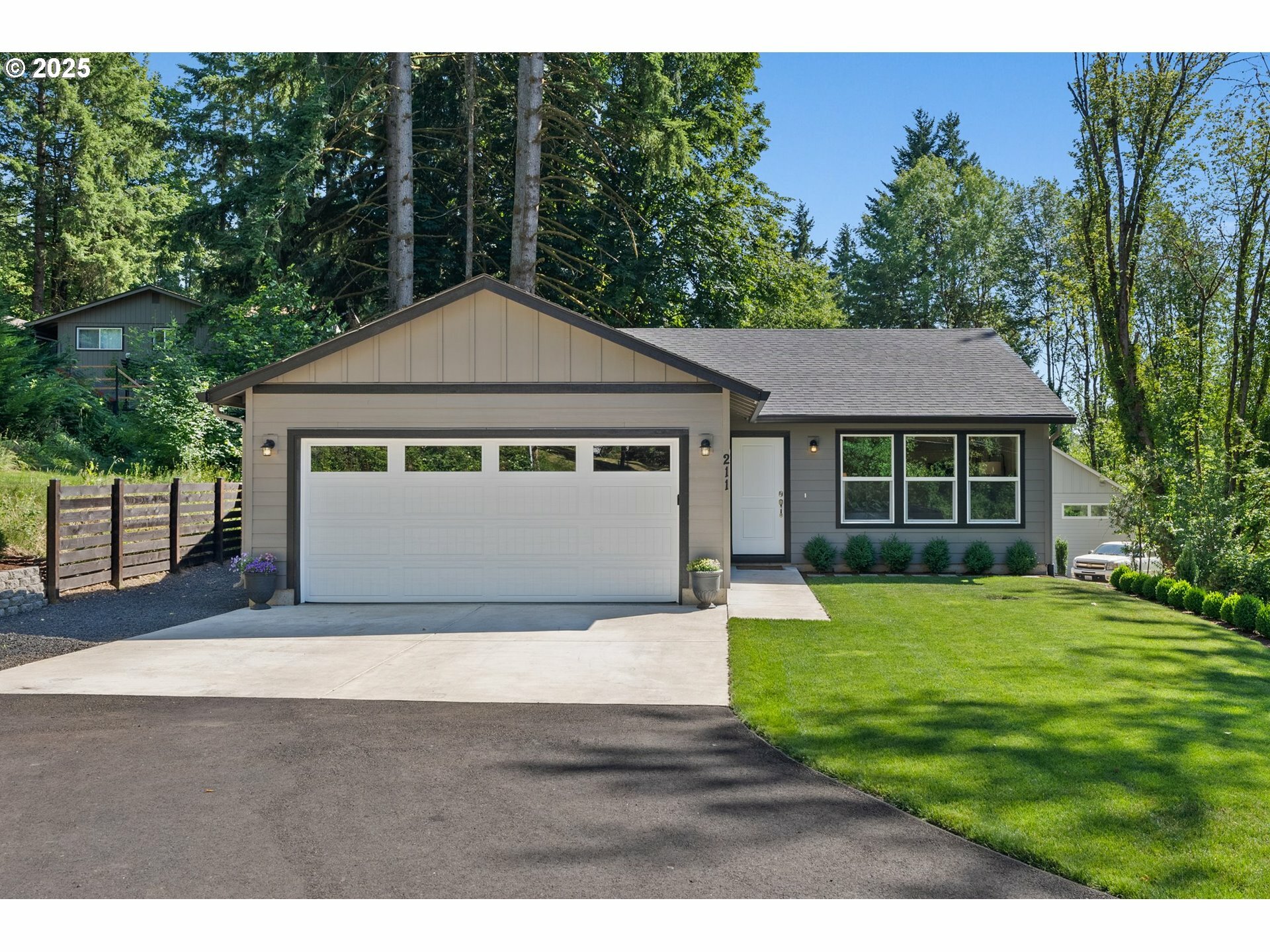 Property Photo: 211 SE Alder St WA 98596