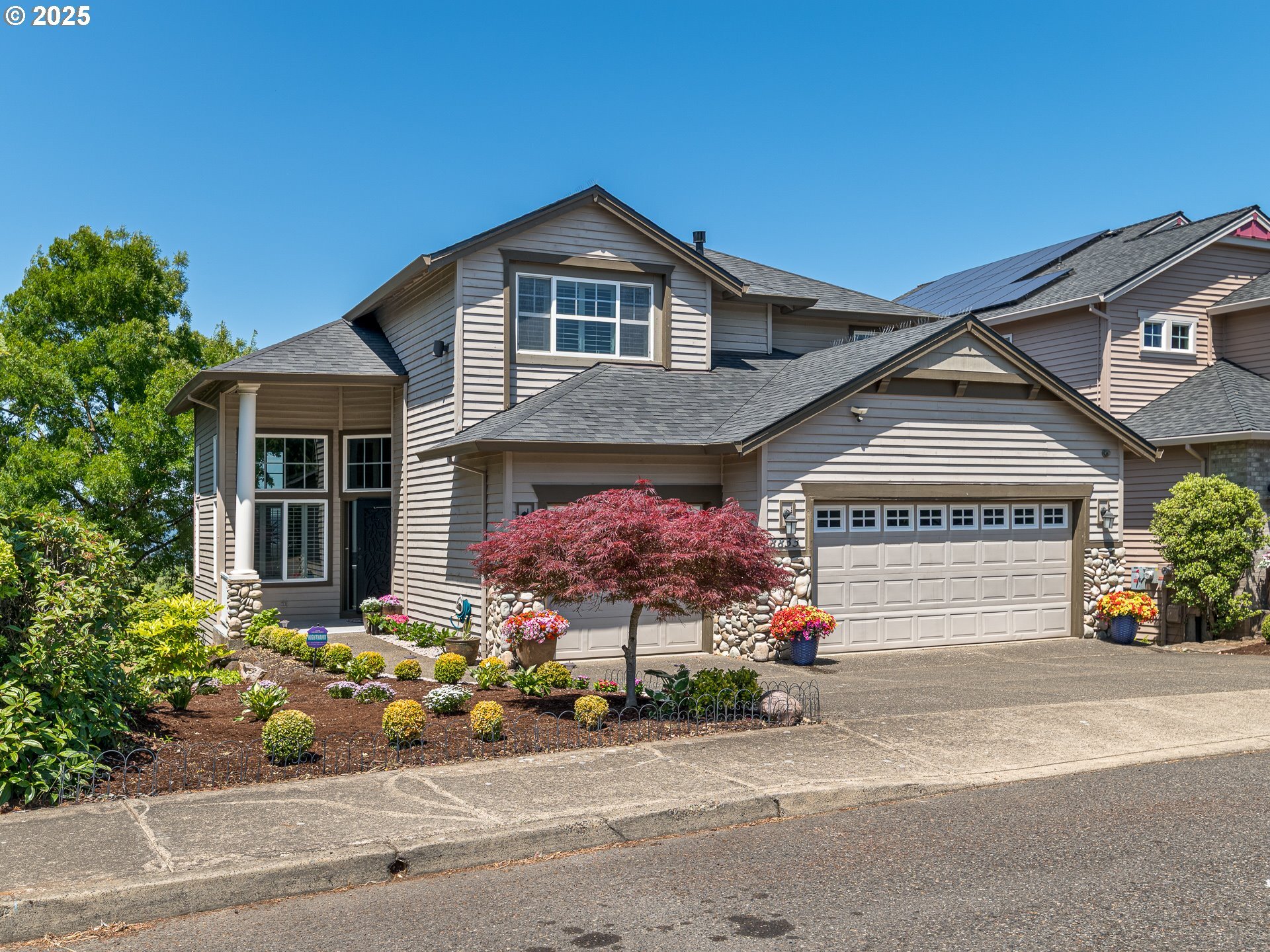 Property Photo:  8833 SE Bristol Park Dr  OR 97086 