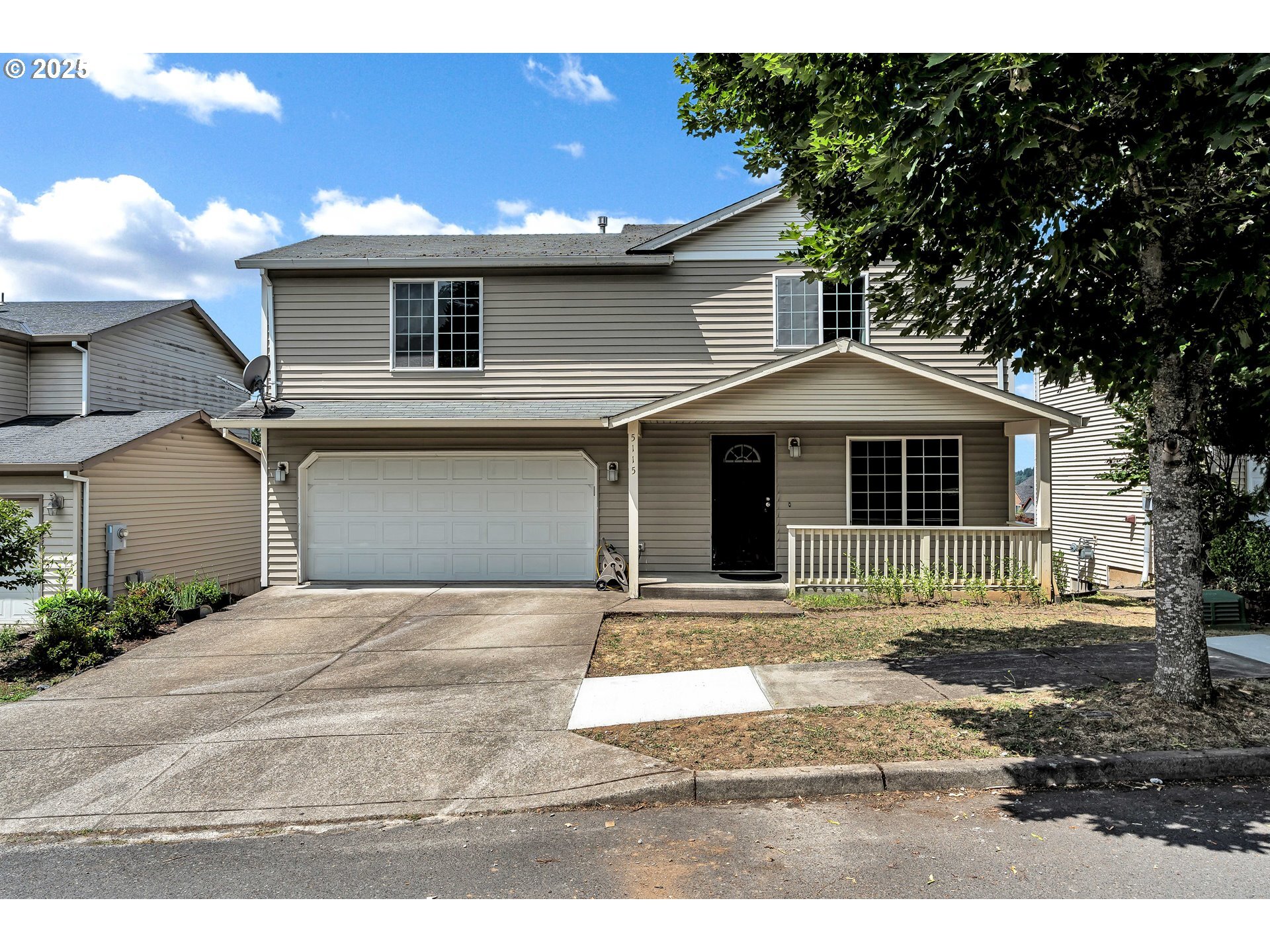 Property Photo: 5115 SE 140th Pl OR 97236