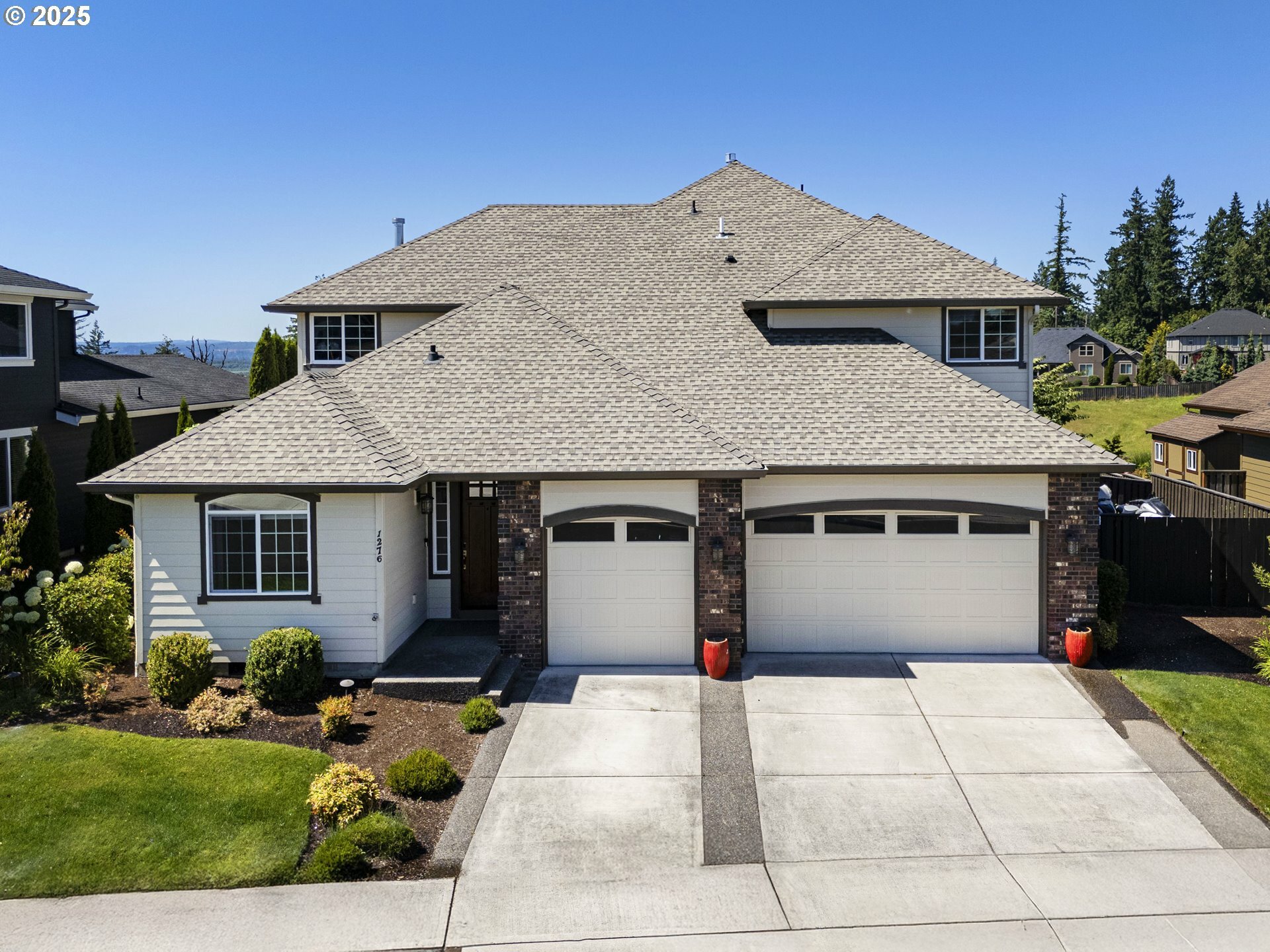 Property Photo: 1276 S 15th Way WA 98642