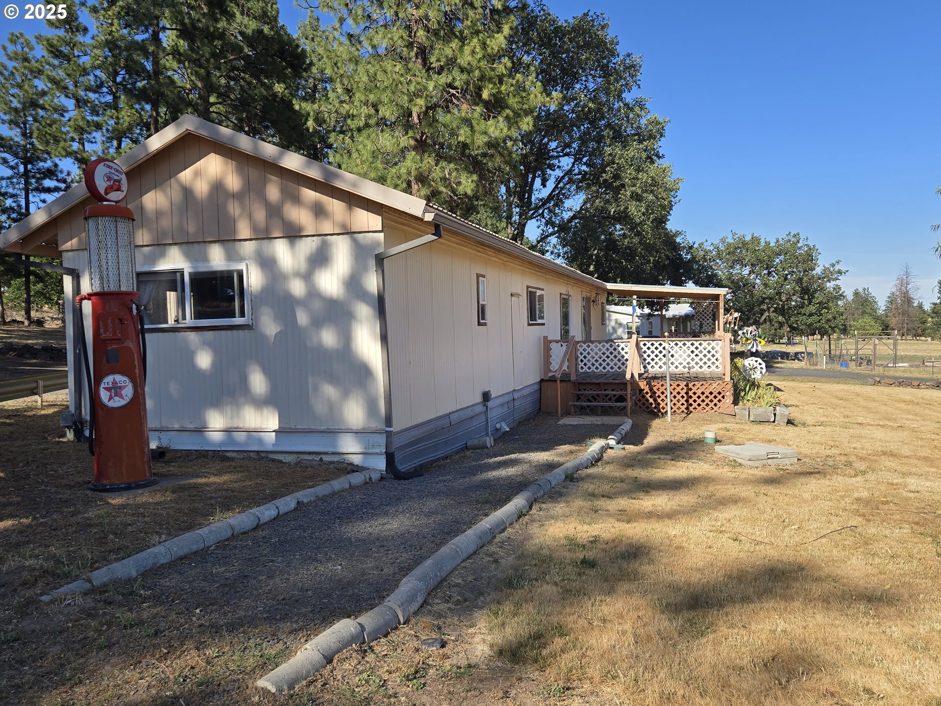 Property Photo:  298 S Mary B Rd  OR 97063 
