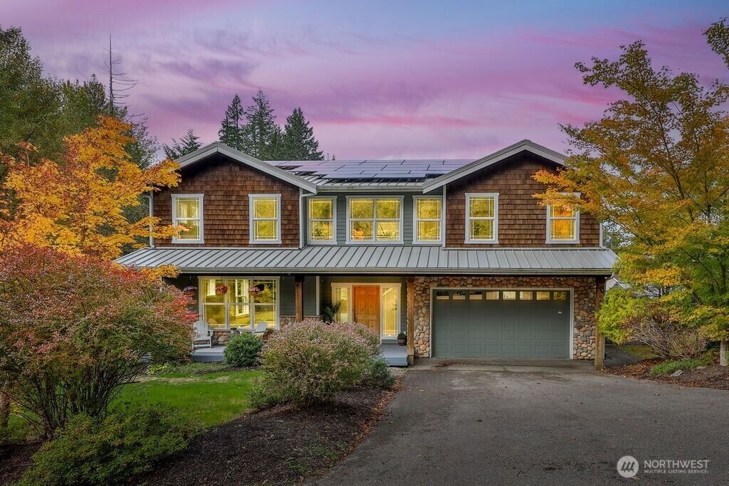 Property Photo:  16426  Cedar Falls Road SE  WA 98045 