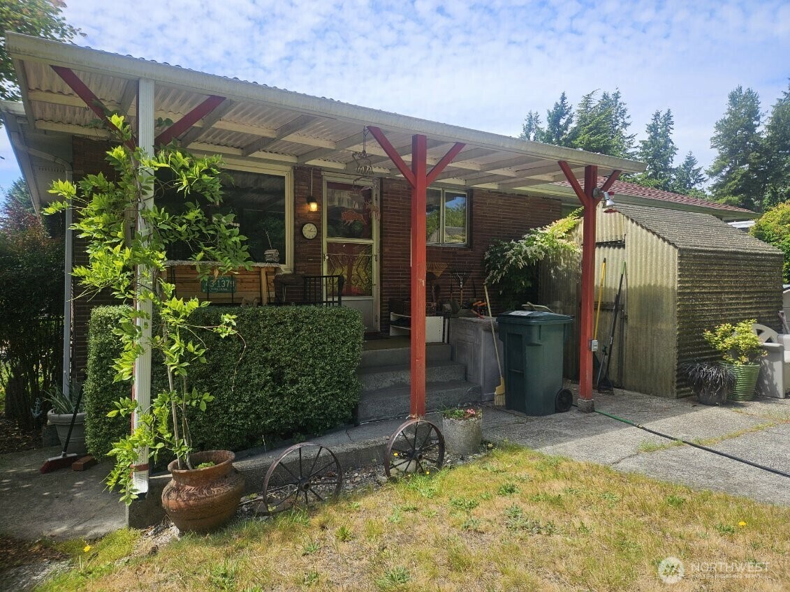 Property Photo: 12540 3rd Avenue NW WA 98177
