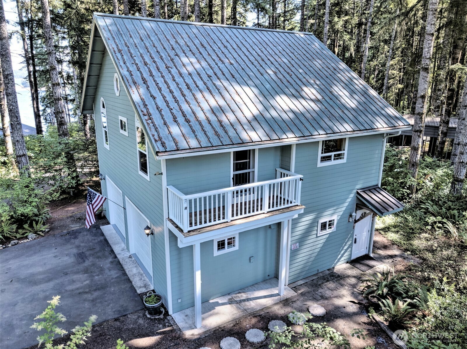 Property Photo: 250 E Crest Lane WA 98546