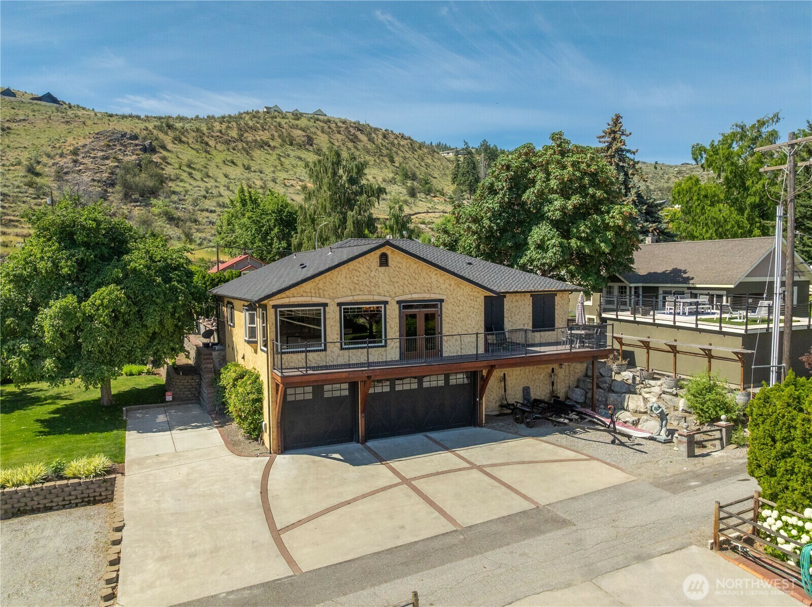 Property Photo: 2020 W Woodin Ave WA 98816