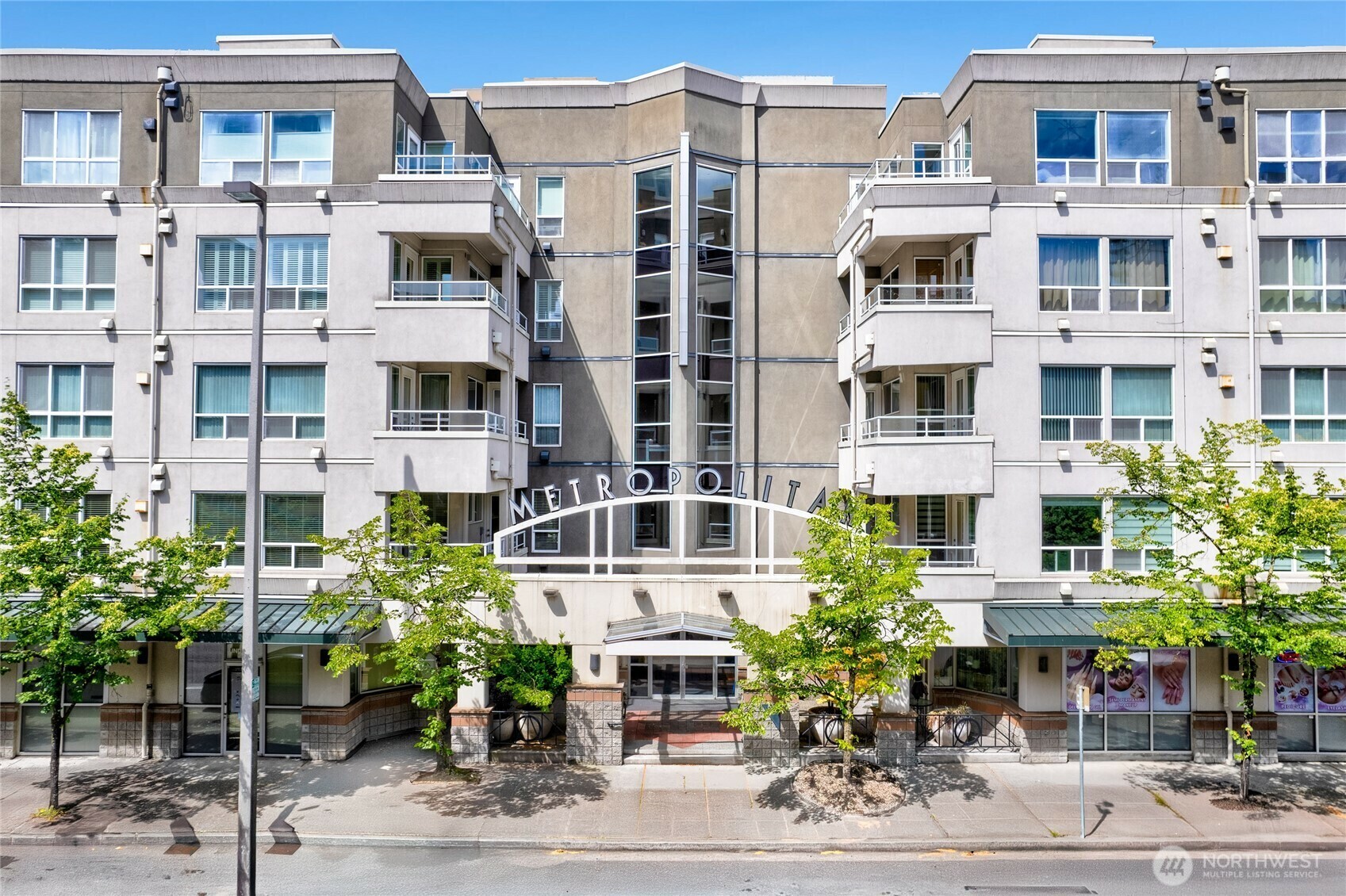 Property Photo: 925 110th Avenue NE 406 WA 98004