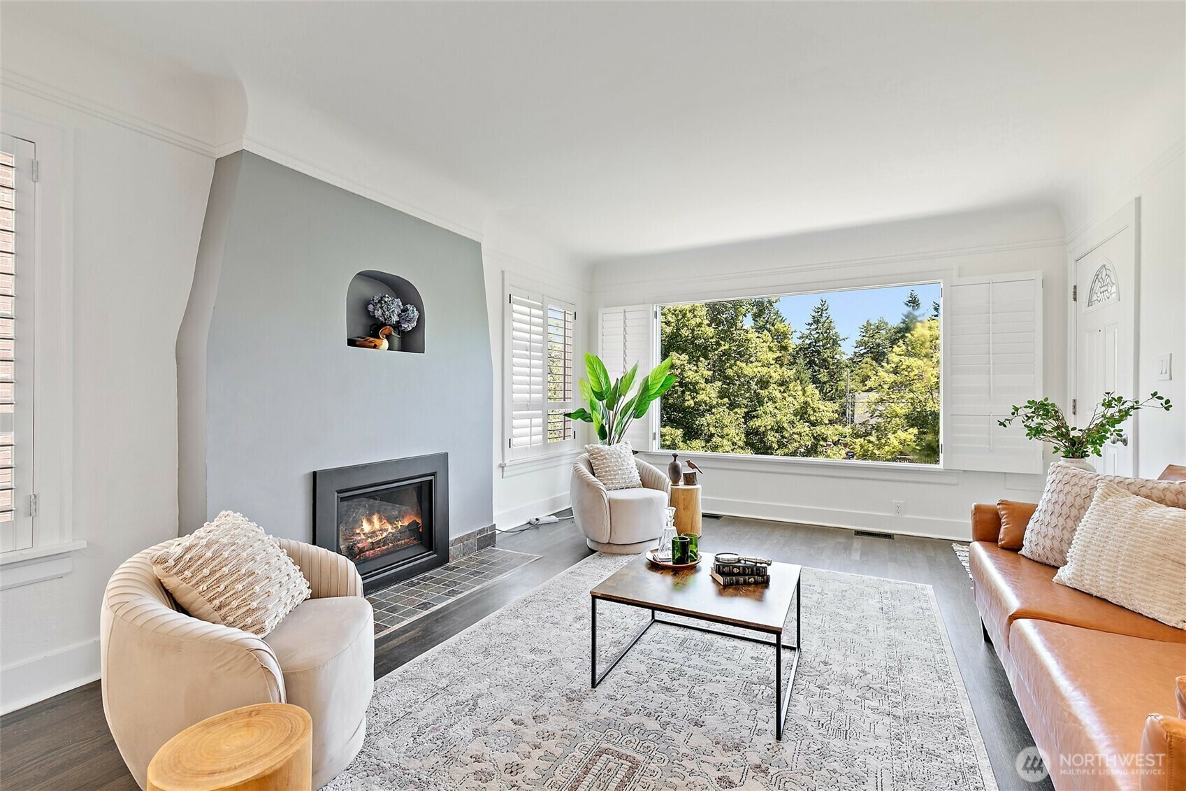 Property Photo: 5041 35th Avenue SW WA 98126