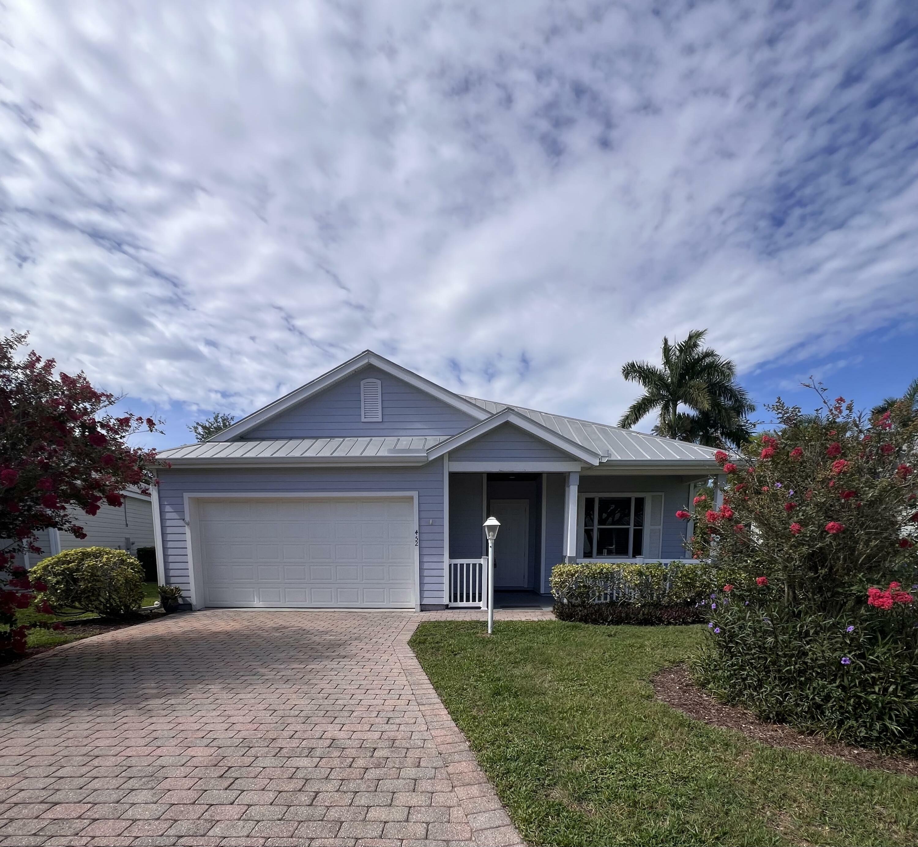Property Photo: 452 NE Canoe Park Circle Circle FL 34983