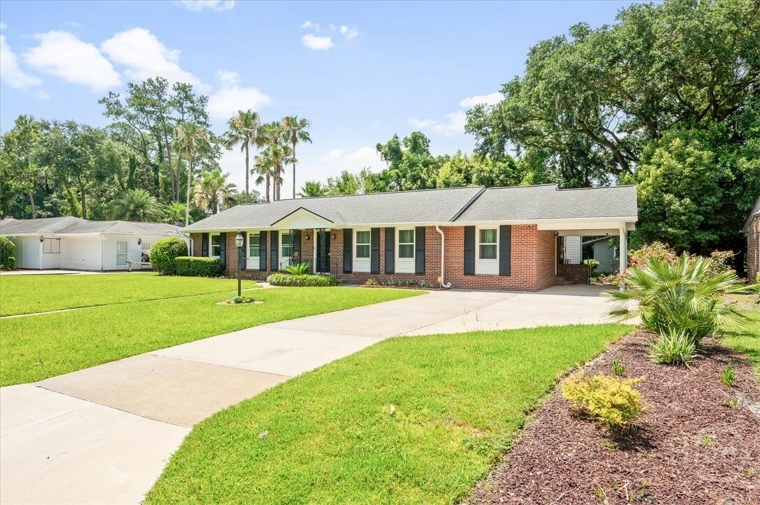 Property Photo: 1417 N Camden Circle GA 31406