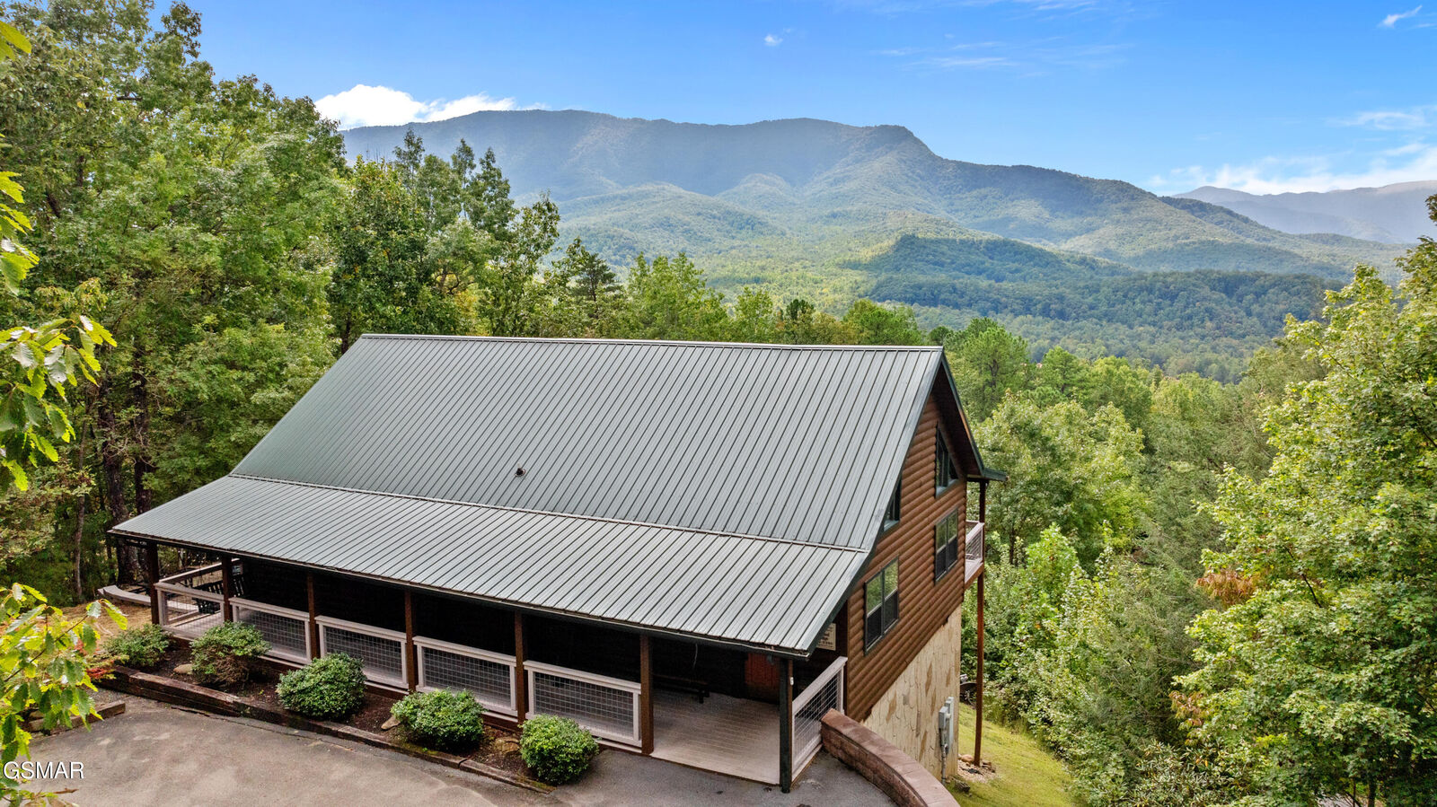 Property Photo: 859 Pinnacle Vista Road TN 37738