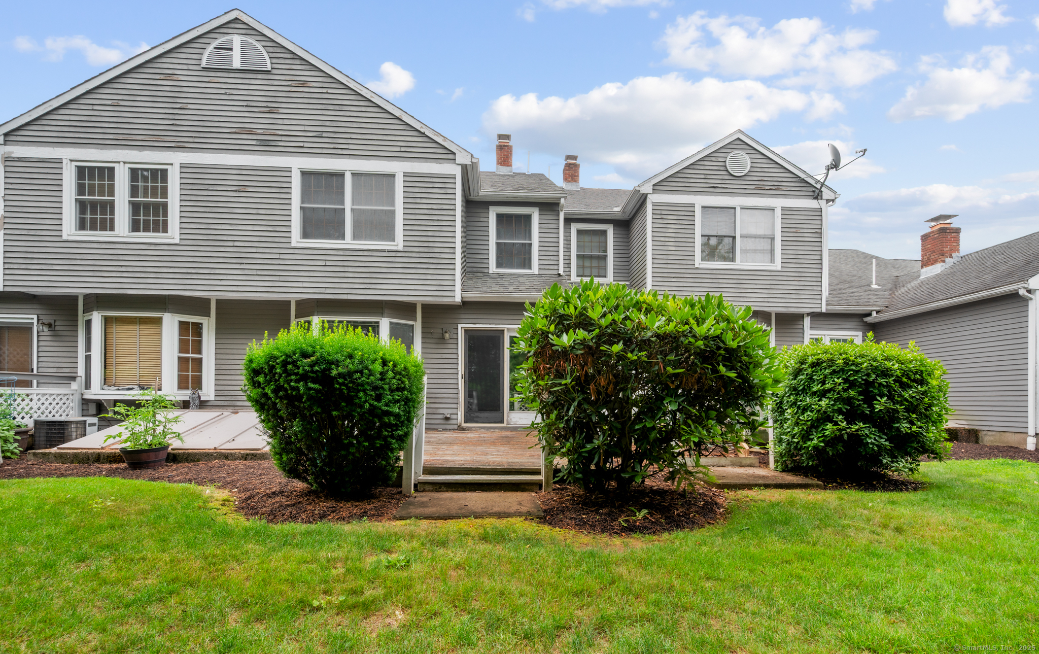 Property Photo:  1325 Farmington Avenue Apt 11  CT 06010 