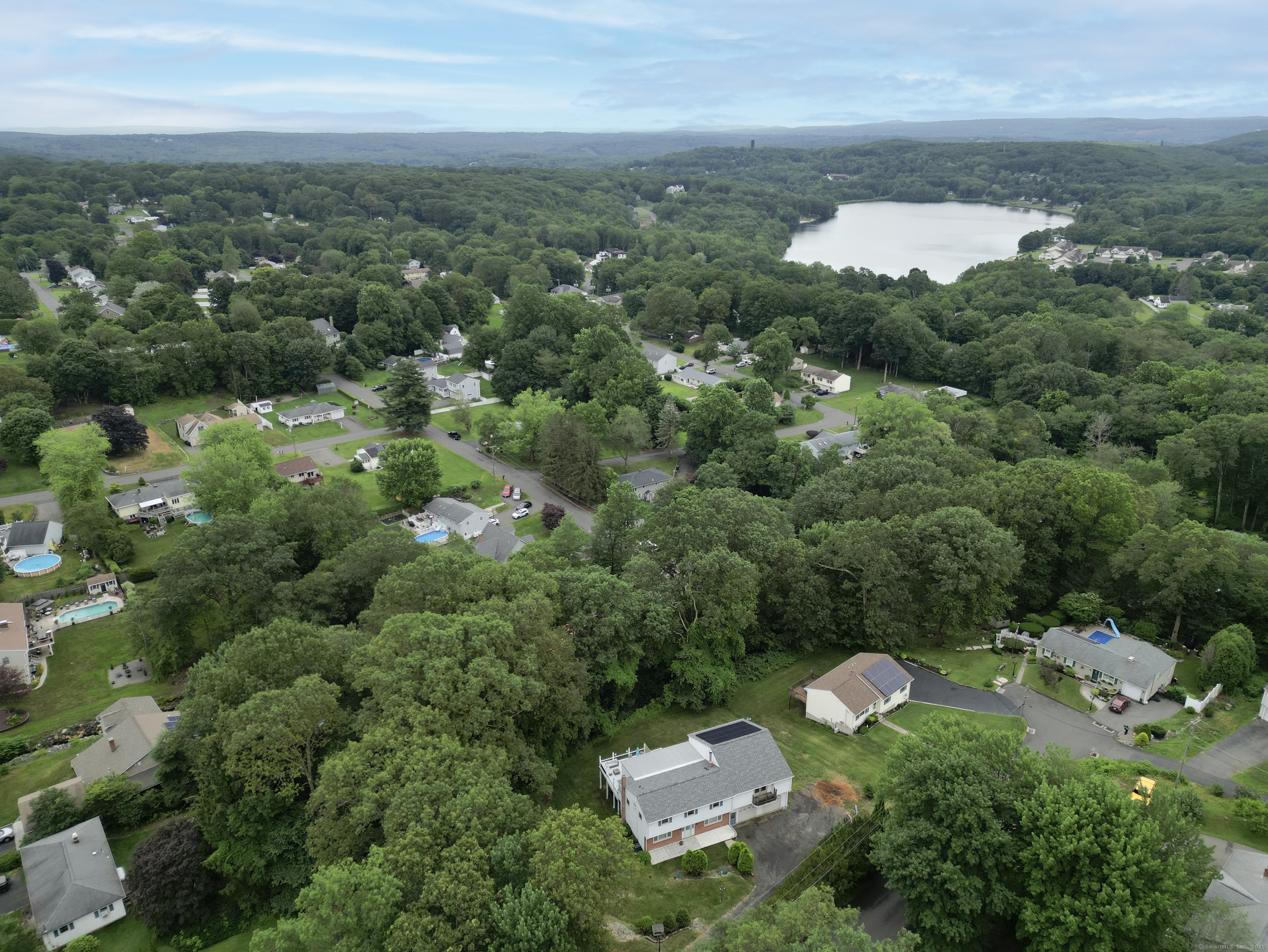 Property Photo:  9 Meadowbrook Lane  CT 06716 