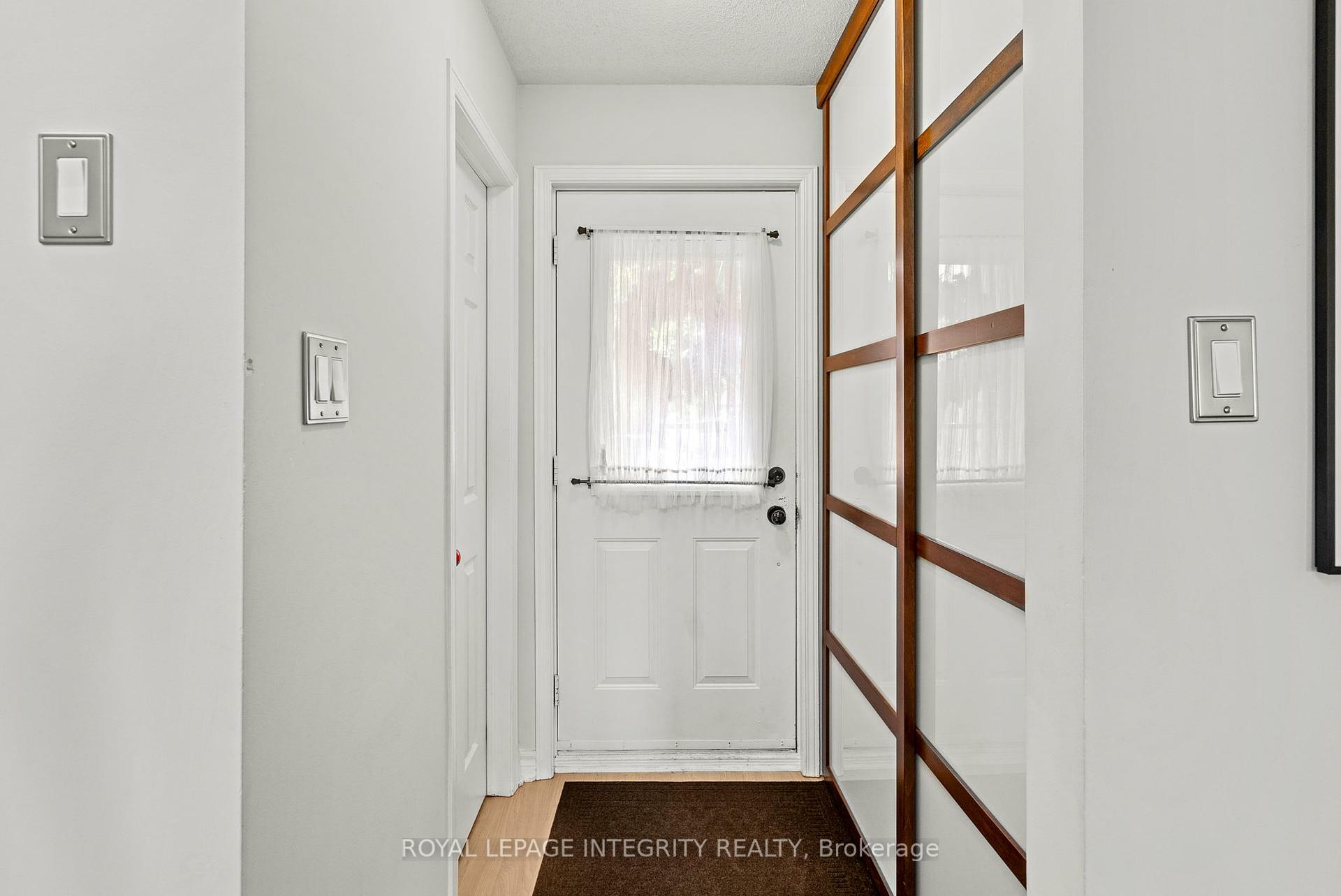 Property Photo: 23 Peacock Crescent ON K2J 3P1