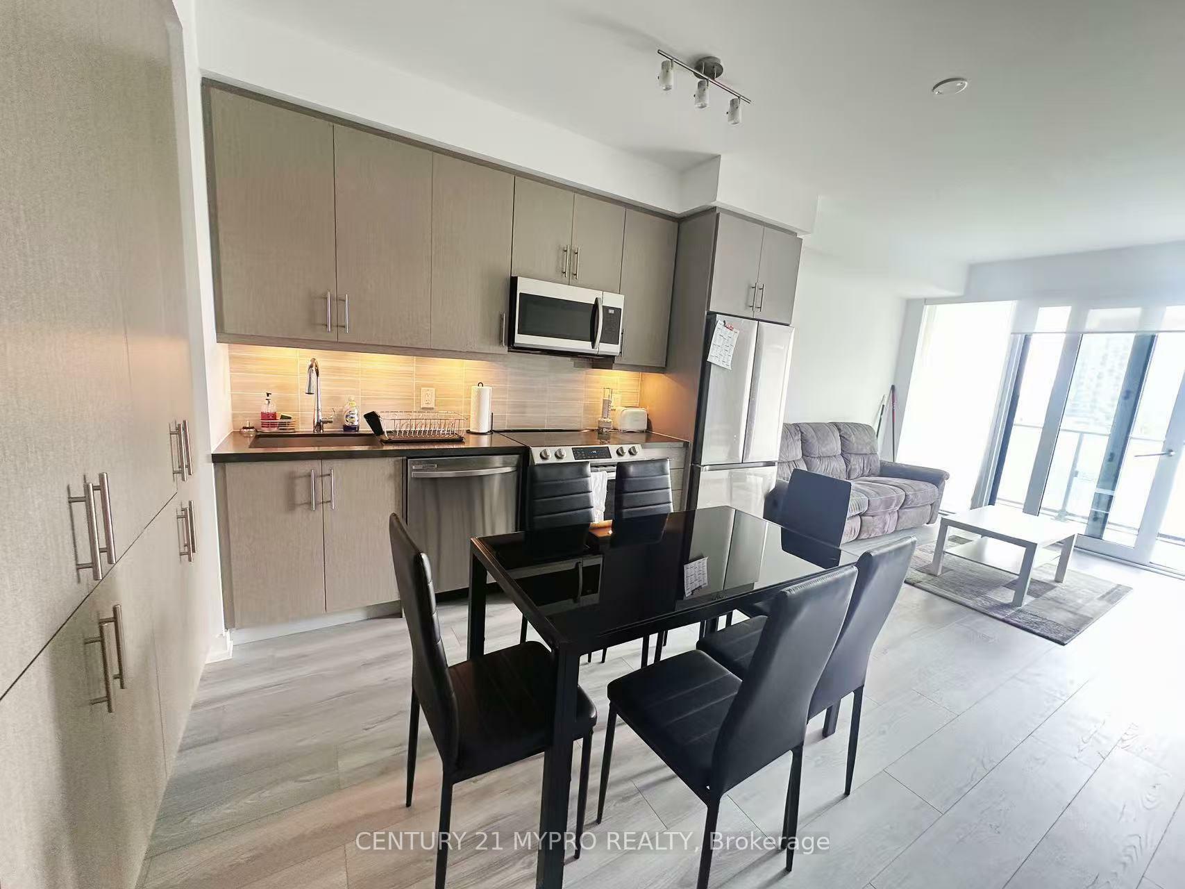 Property Photo: 95 Oneida Crescent 402 ON L4B 0H5