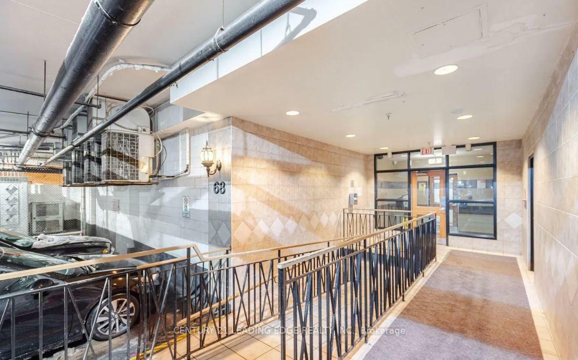 Property Photo:  68 Corporate Drive 2729  ON M1H 3H3 
