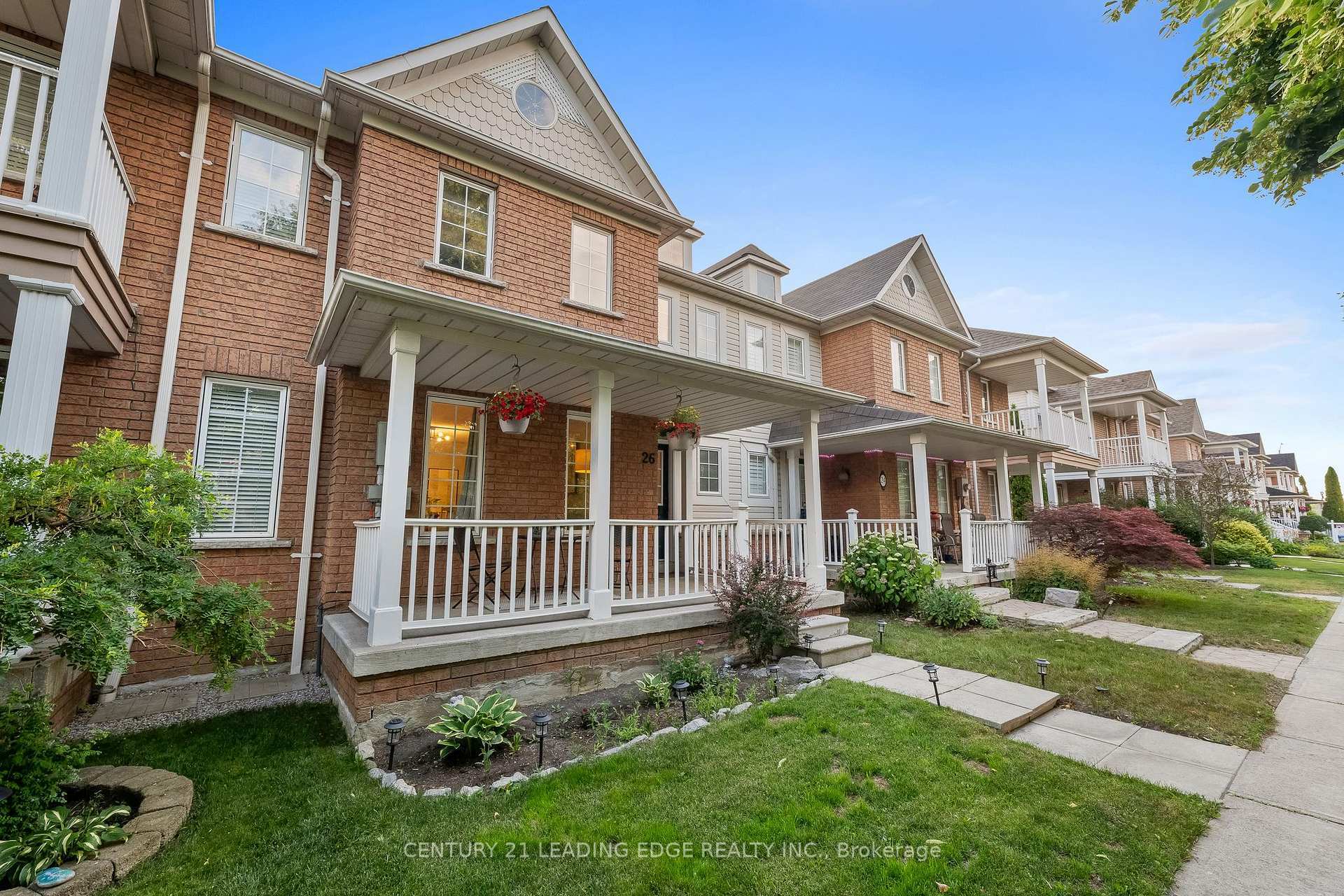 Property Photo: 26 Bayside Gate ON L1N 9T1