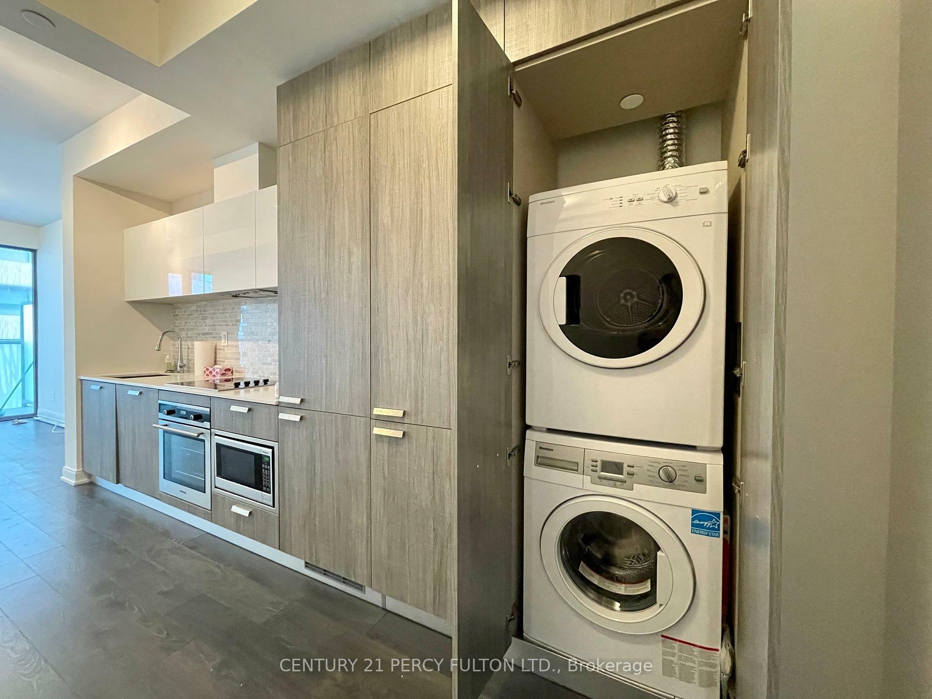 Photo de la propriété: 50 Charles Street E 2108 ON M4Y 1T1