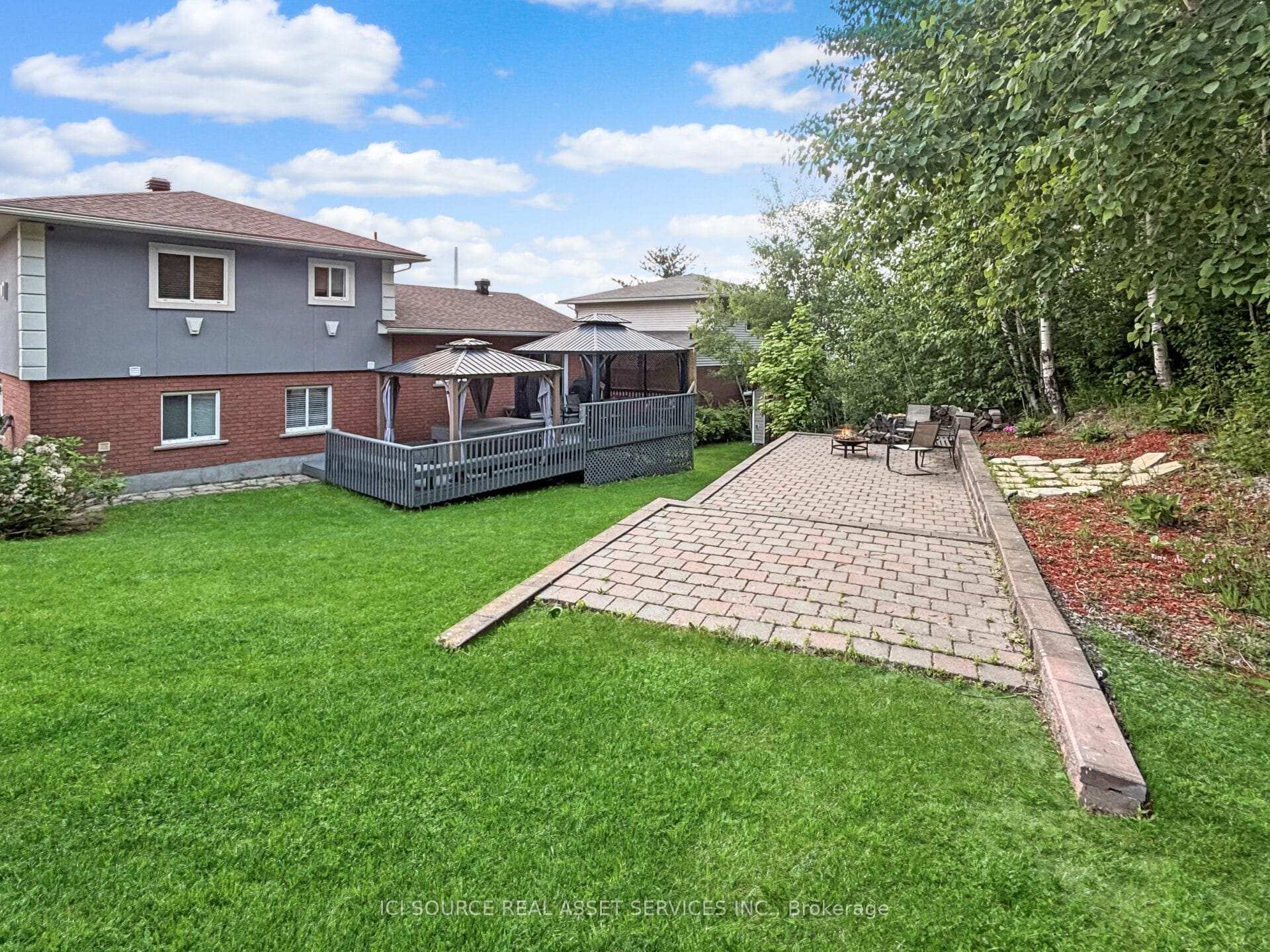 Property Photo: 212 Gold Street ON P3E 6A4