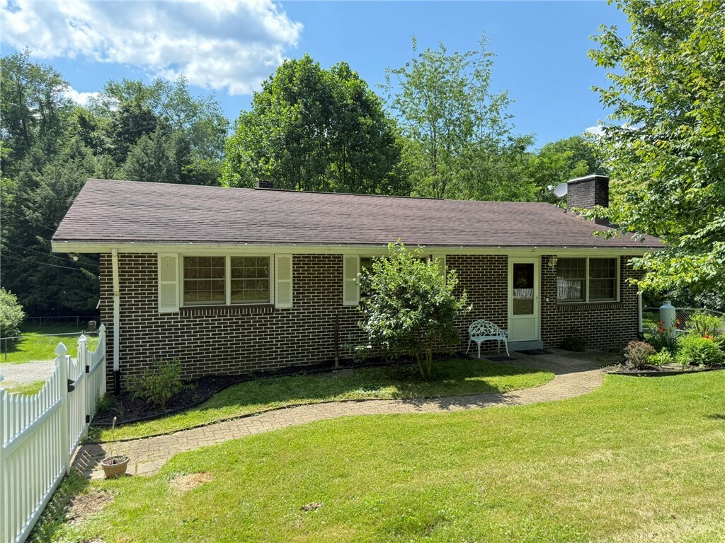 Property Photo: 960 Watt Road PA 15613