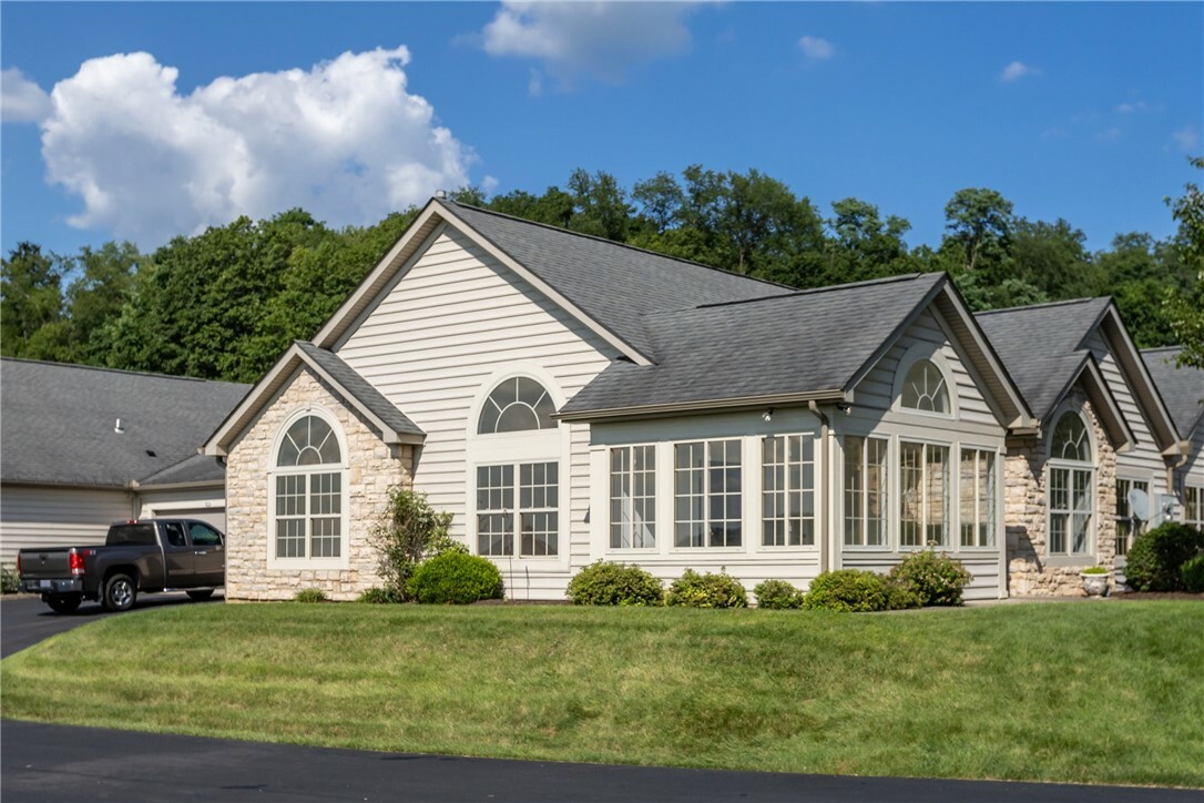 Property Photo: 1901 Golf Course Dr PA 15301