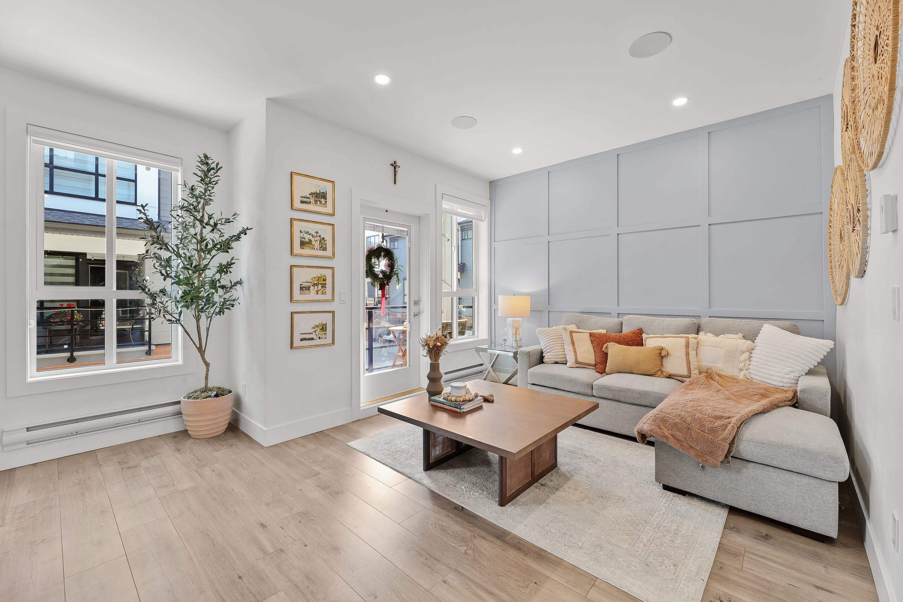 Property Photo: 7177 194A Street 34 BC V4N 6V6
